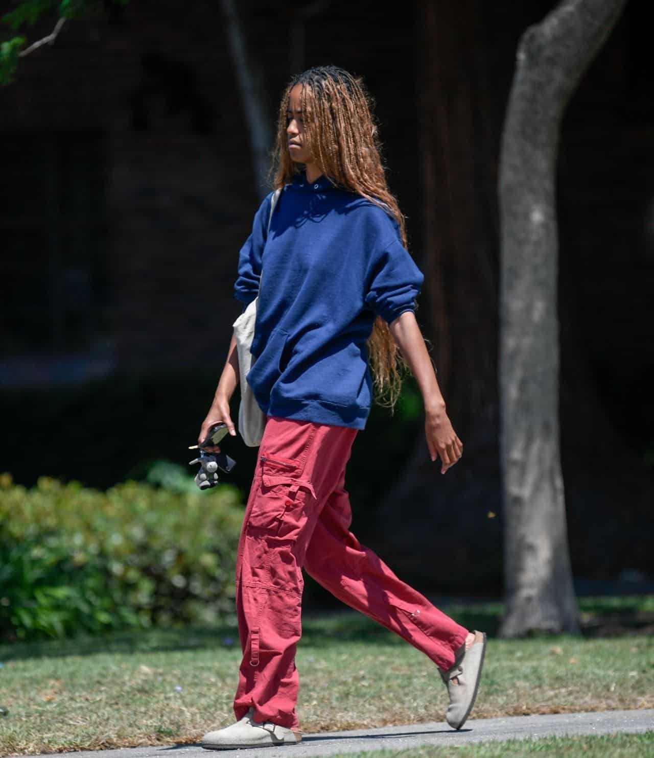 Malia Obama is Seen Casually Strolling Through a Park in Los Angeles