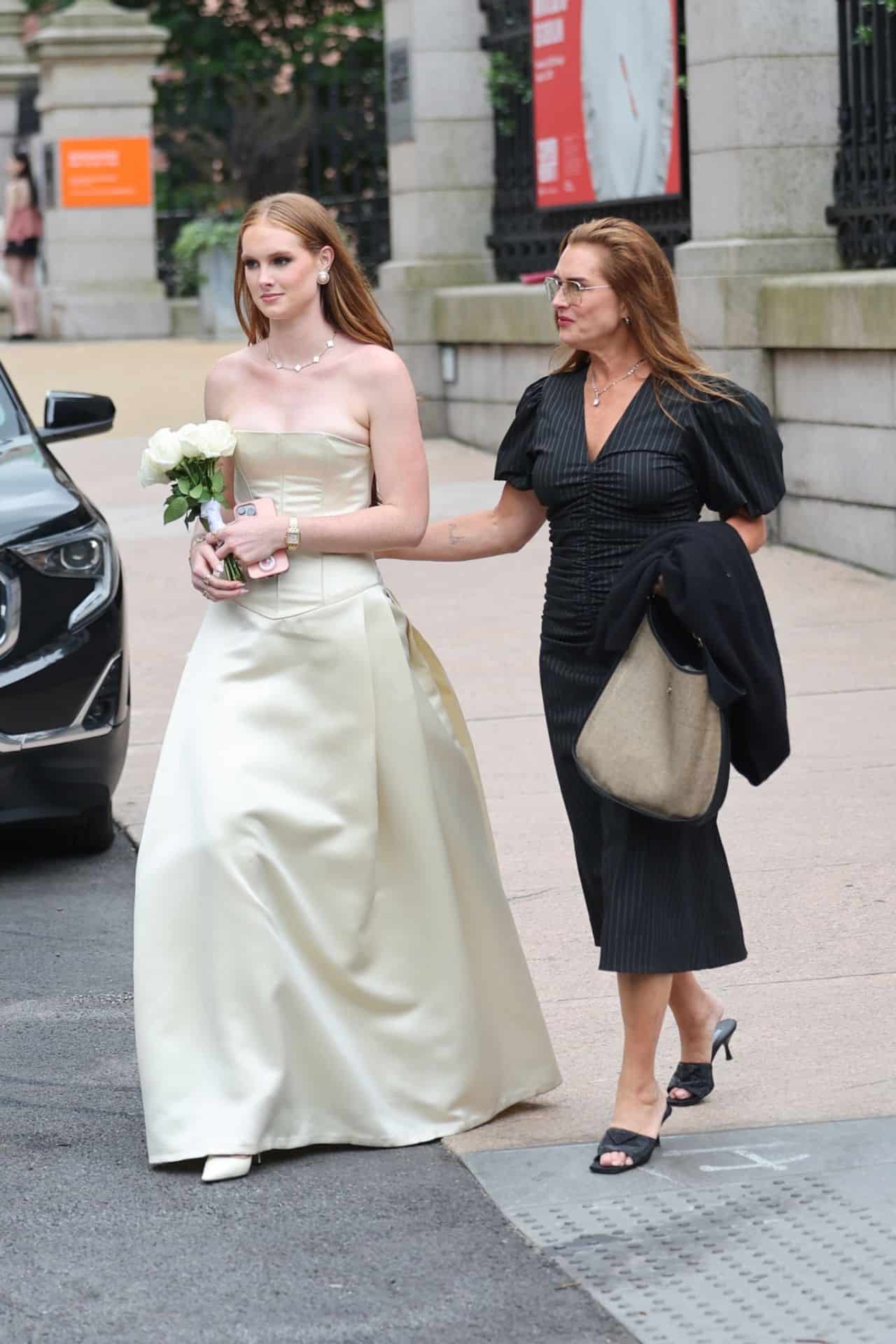 Brooke Shields Attend Her Daughter Grier Hammond Henchy's Graduation Ceremony In New York - June 11, 2024 - 8