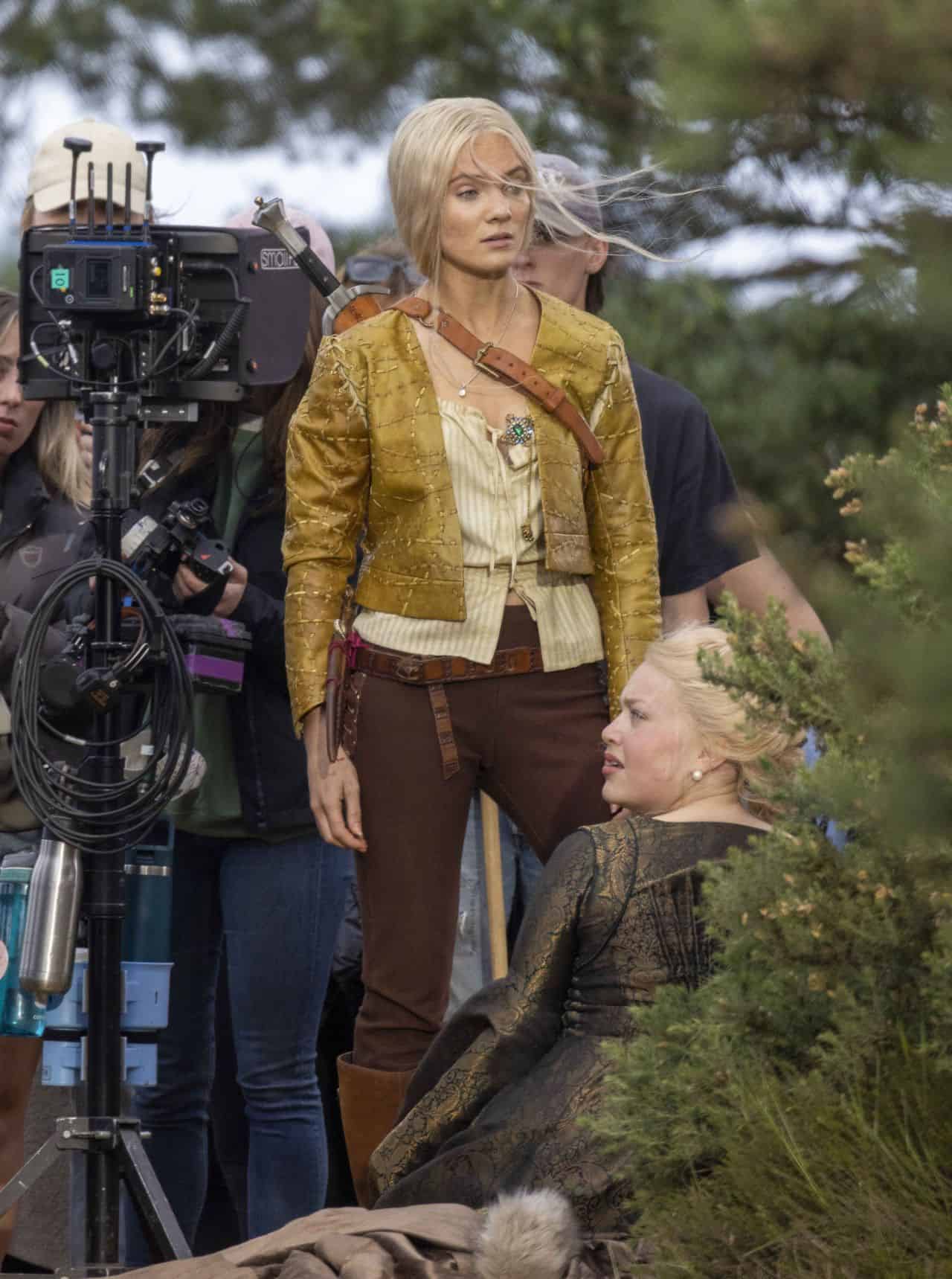 Freya Allan Spotted on Set of The Witcher Season 4 in Picturesque Surrey! - 1