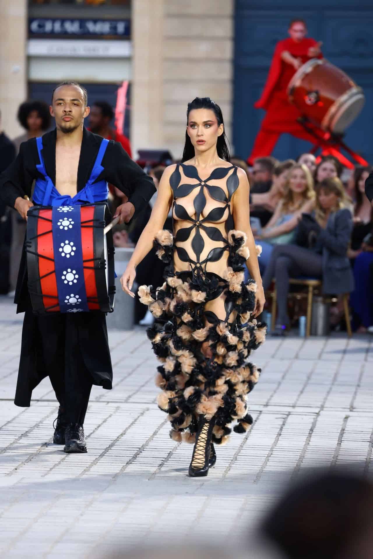 Katy Perry - Stunning Ensemble at Vogue World Paris 2024 - 1