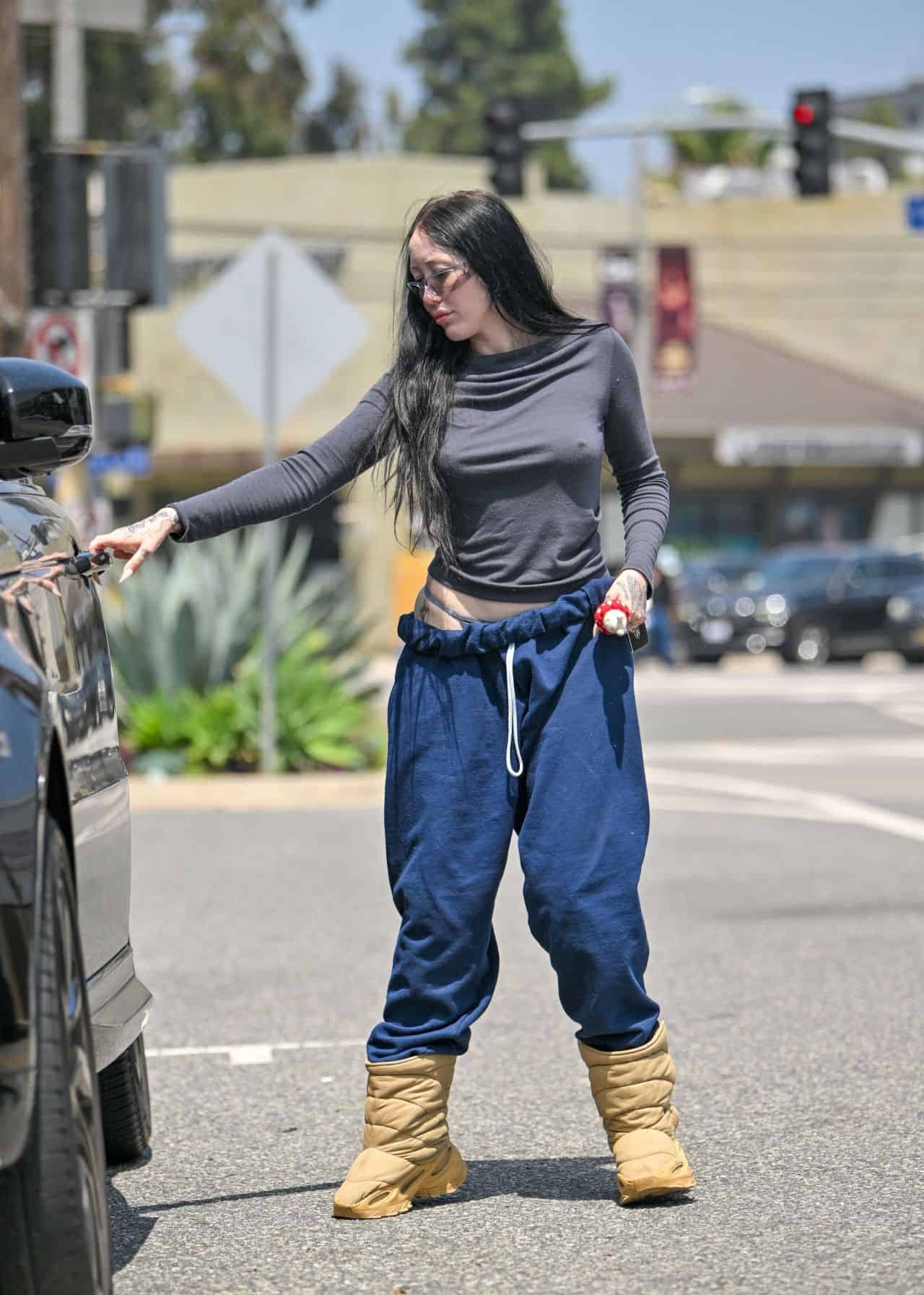 Noah Cyrus Shopping In Los Angeles - June 11, 2024 - 6