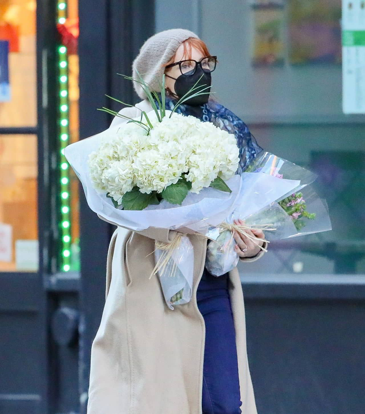 Jessica Chastain Shopping for Flowers in NY, March 14, 2021 - 1