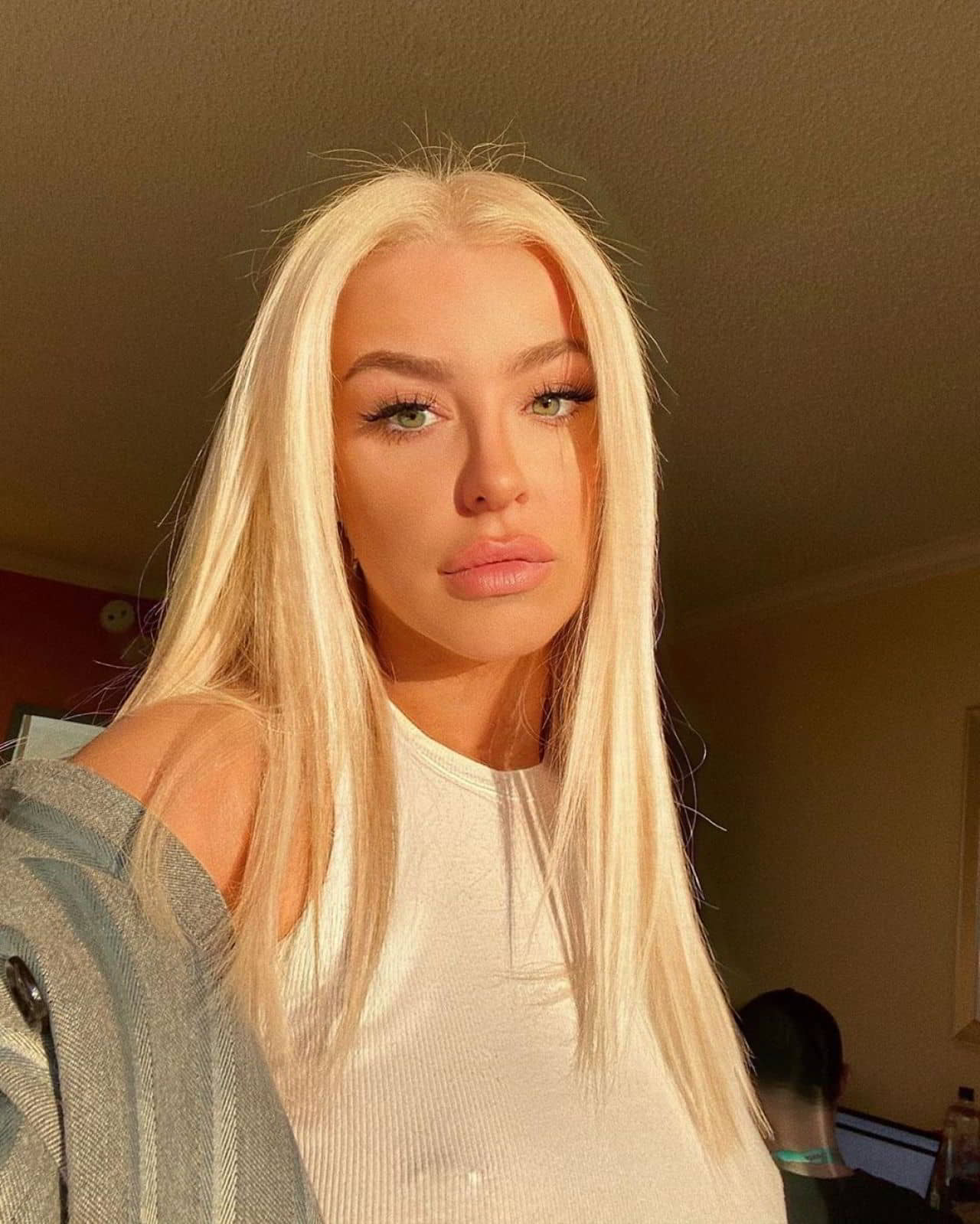 Tana Mongeau Social Media, March 15, 2020 - 1