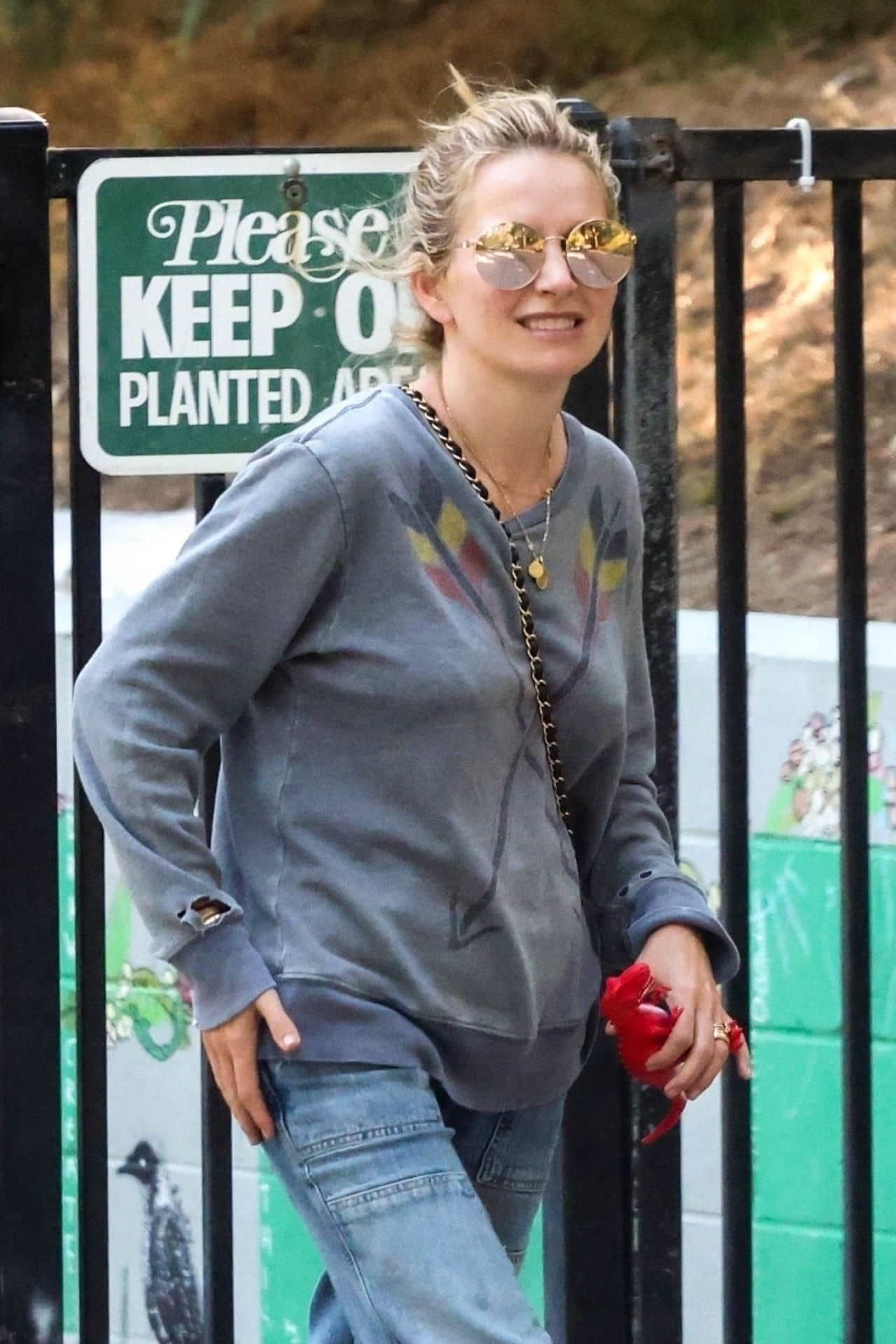 Becki Newton's Relaxed Day at the Park in Los Feliz, June 24, 2023 - 1