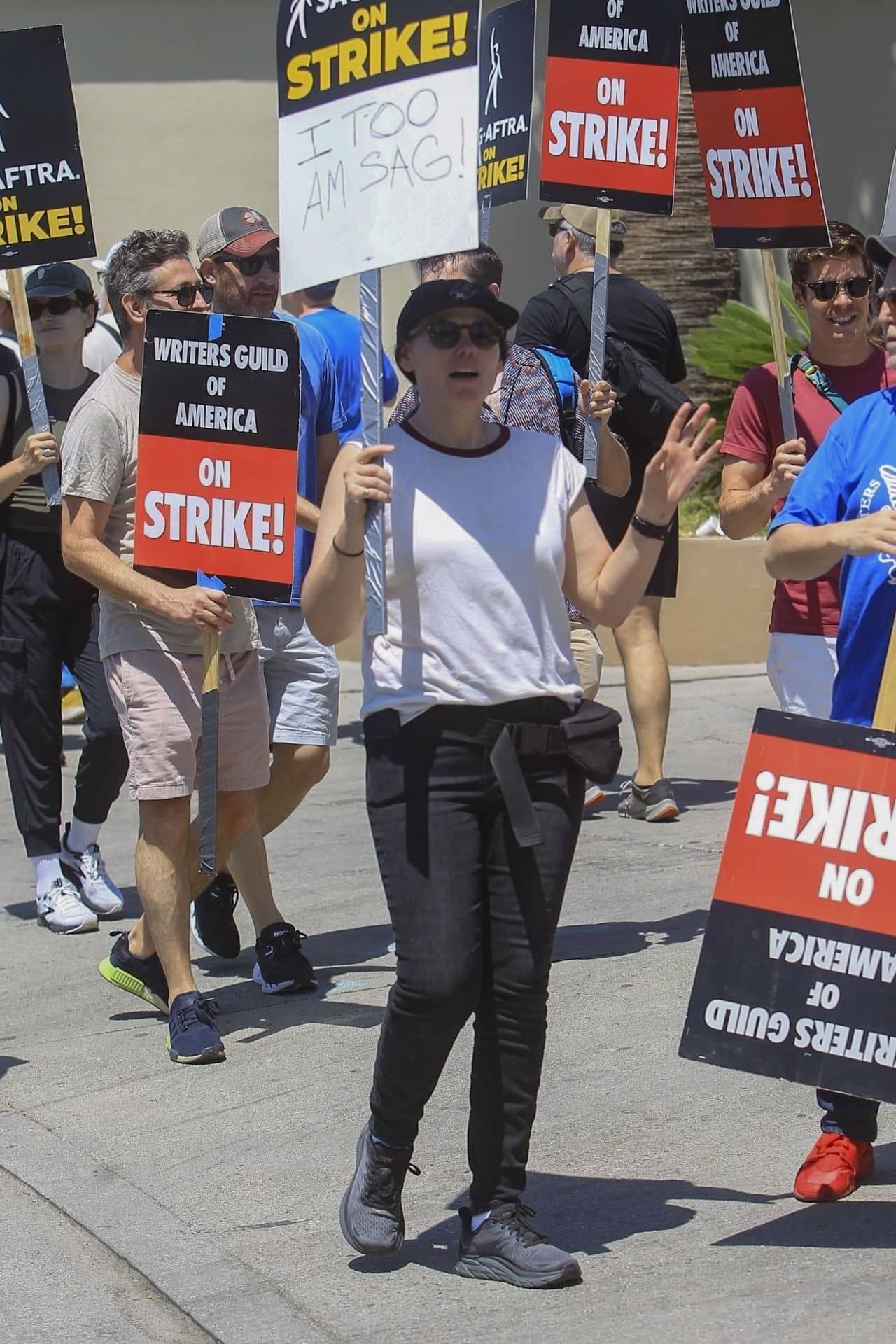 Clea Duvall's Support for the SAG Strike at Paramount in Hollywood, July 25, 2023 - 1