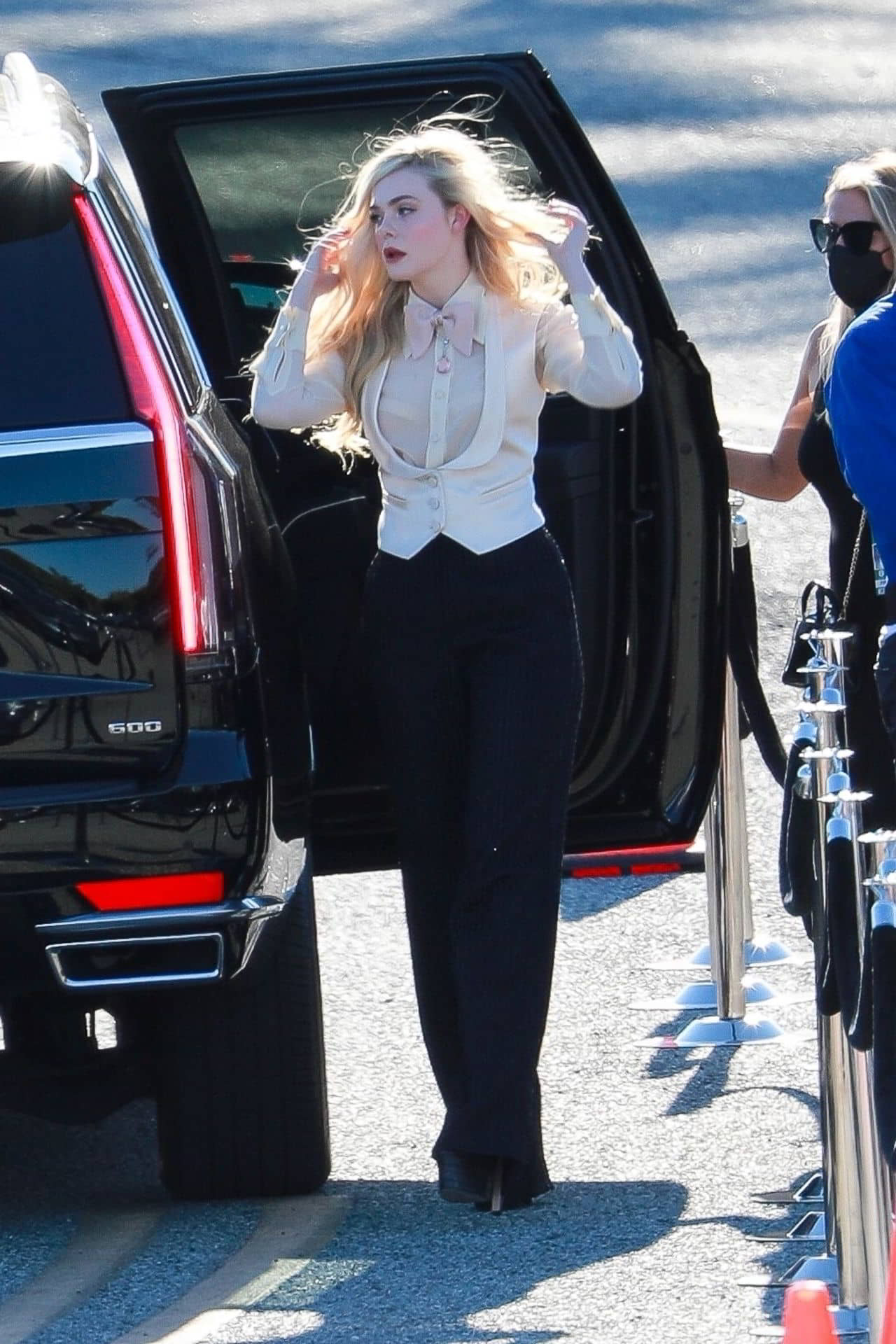 Elle Fanning Arrives at The SAG Awards in Santa Monica, February 27, 2022 - 1