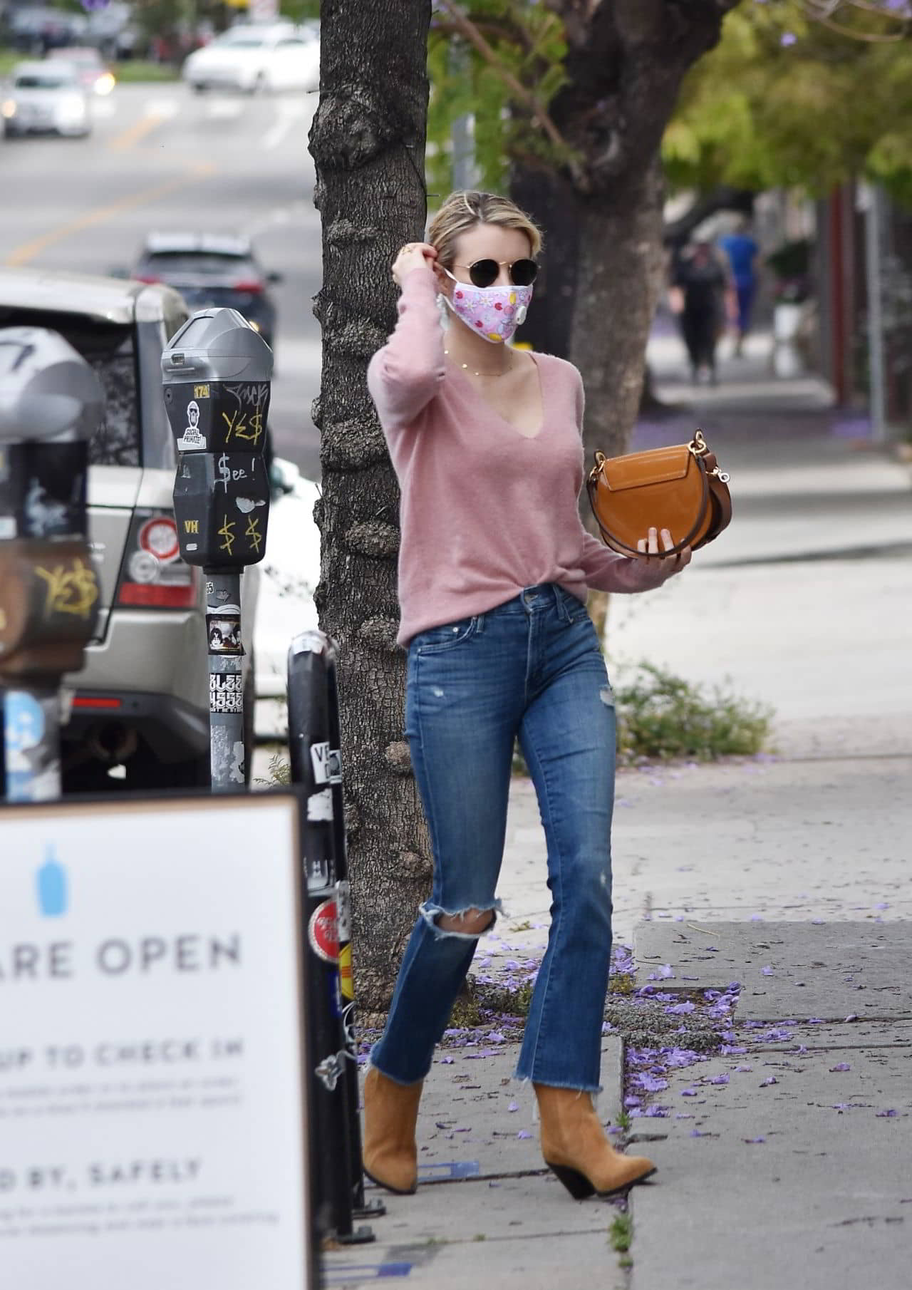 Emma Roberts' Casual Style in Los Angeles, May 30, 2020 - 1