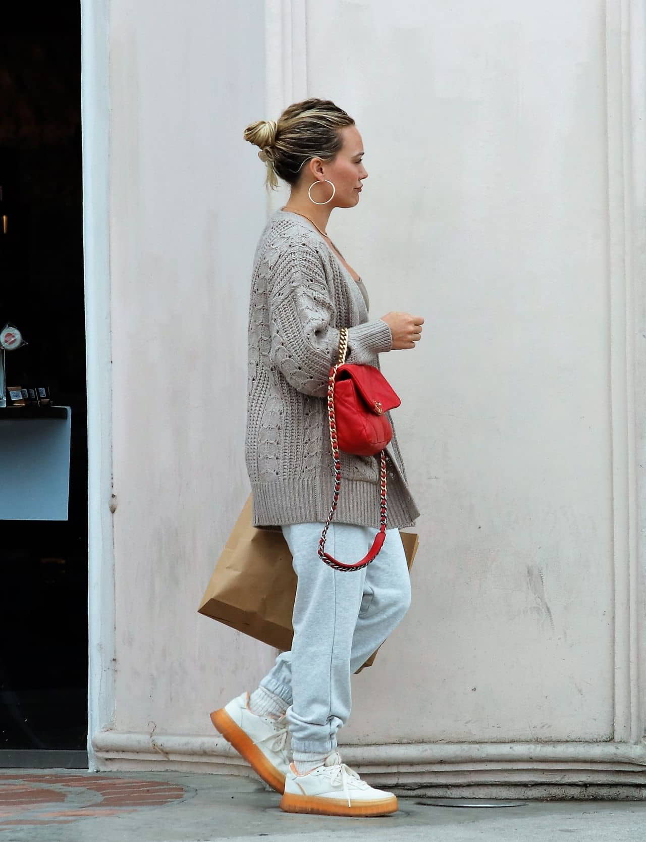 Hilary Duff Shopping in Los Angeles, September 11, 2022 - 1