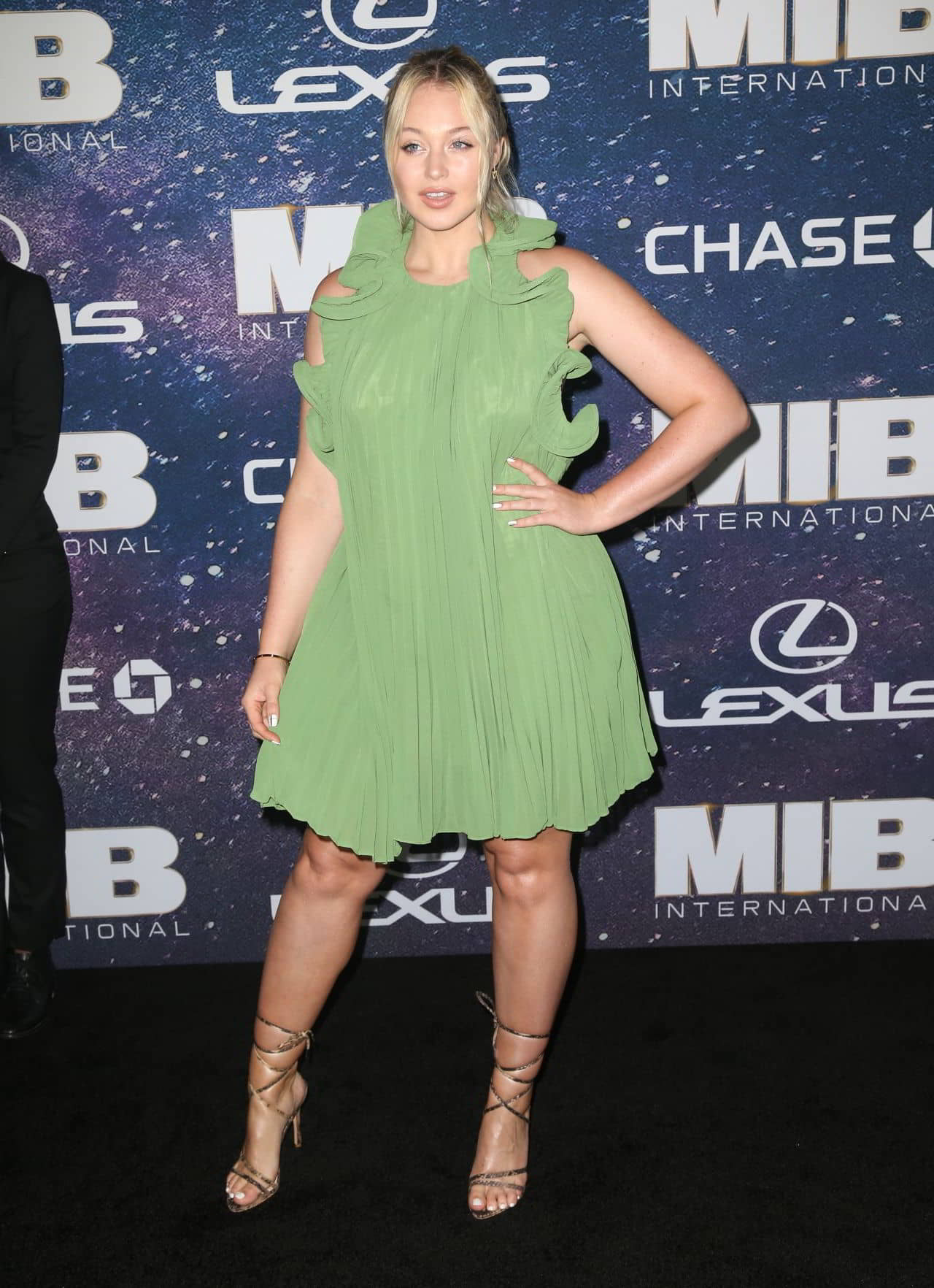 Iskra Lawrence at Men in Black International World Premiere in NYC - 1