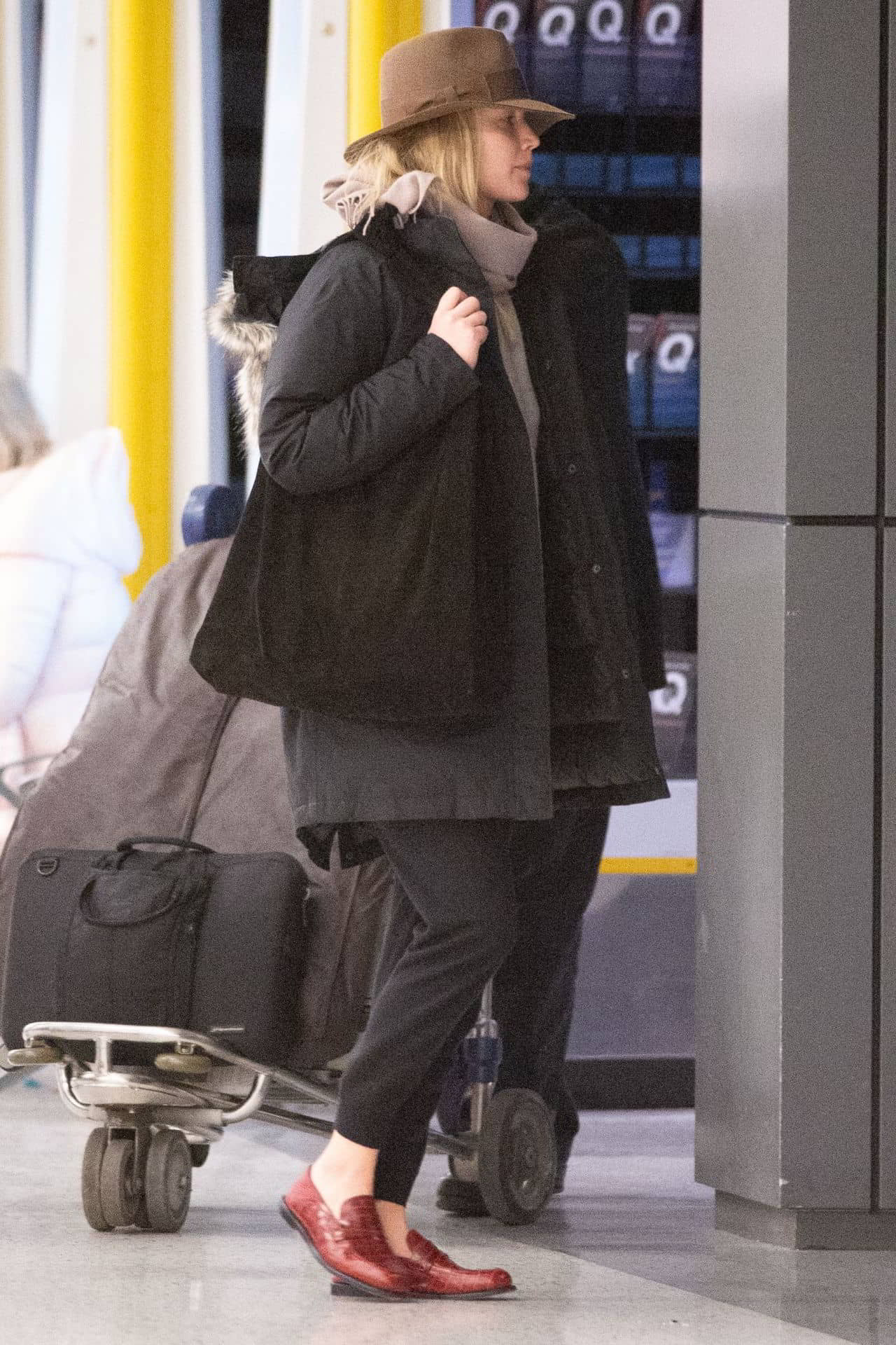 Jennifer Lawrence at JFK Airport in New York, January 6, 2019 - 1