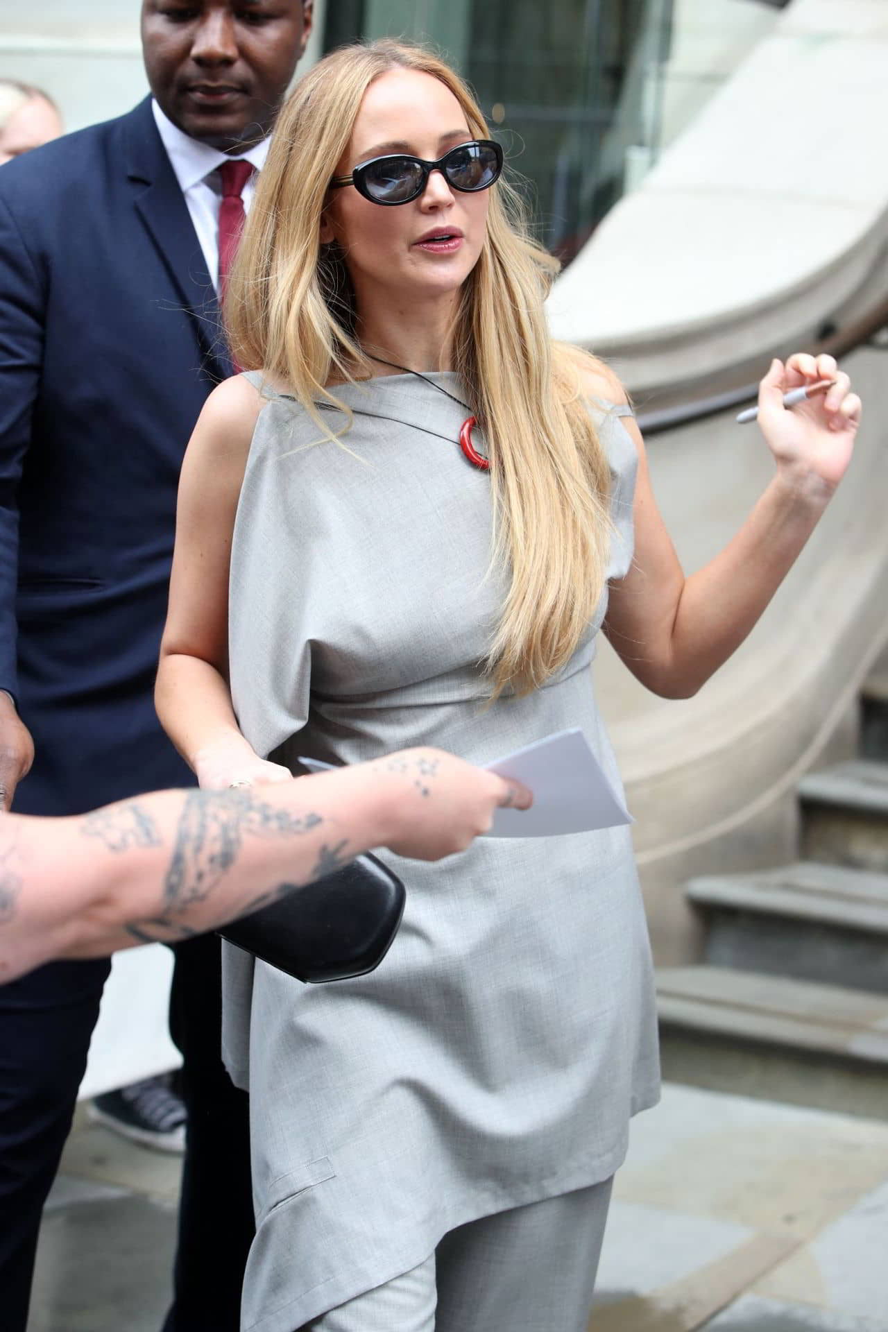 Jennifer Lawrence Out in Central London, June 12, 2023 - 1