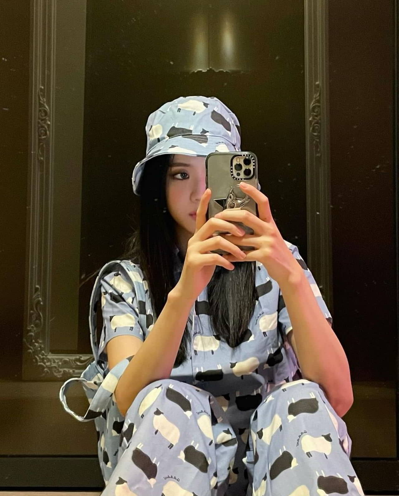 Jisoo's Outfit, June 2, 2021 - 1