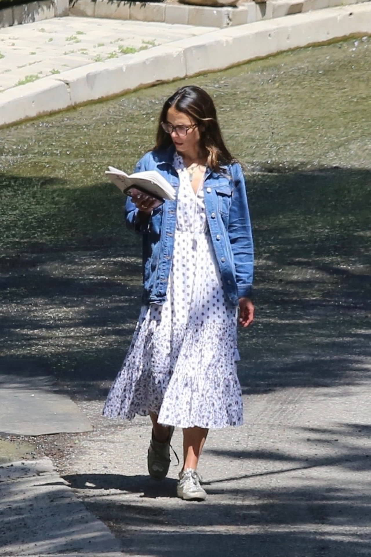 Jordana Brewster Out in Brentwood, April 30, 2020 - 1