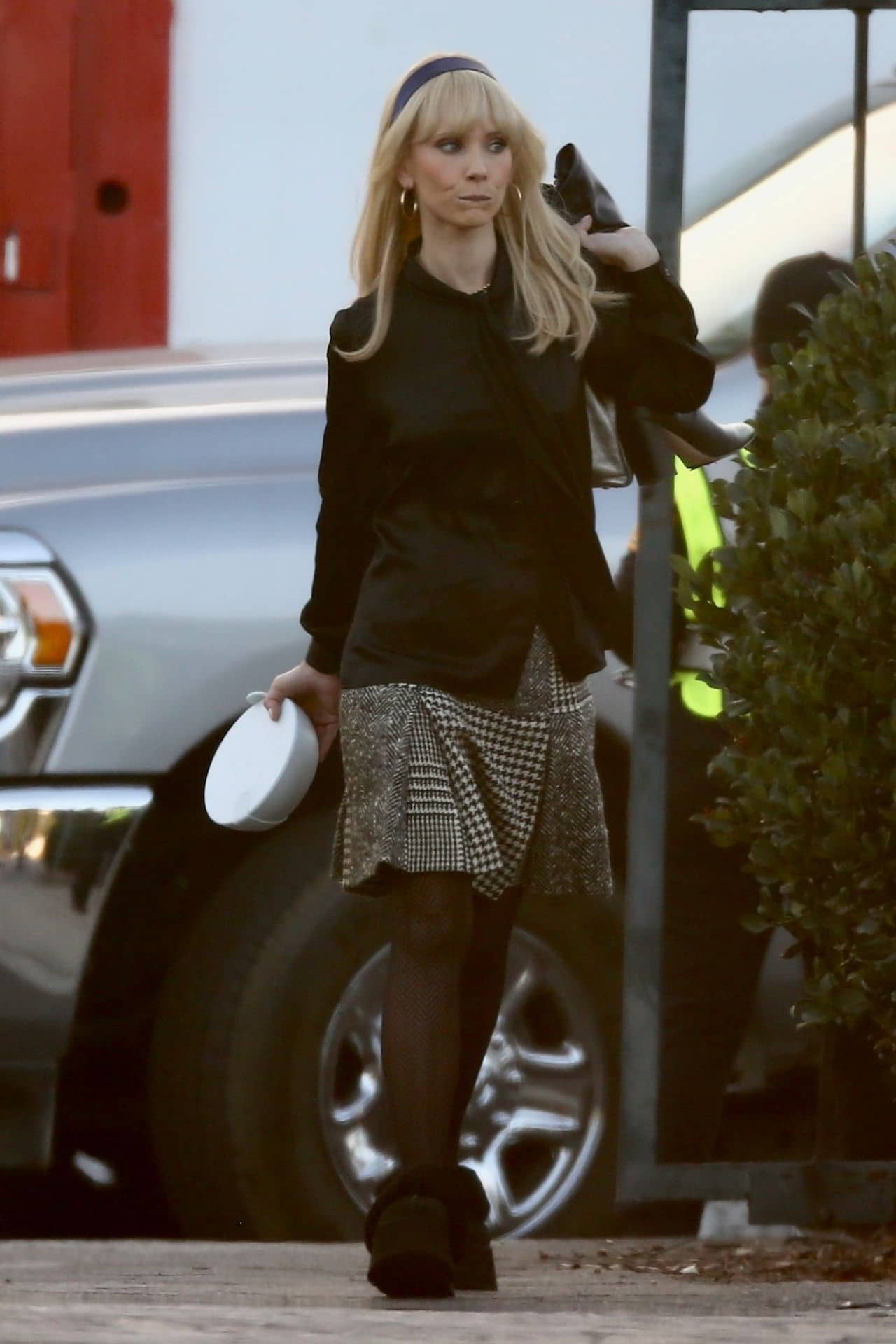 Juno Temple on The Offer Set in Los Angeles, November 8, 2021 - 1