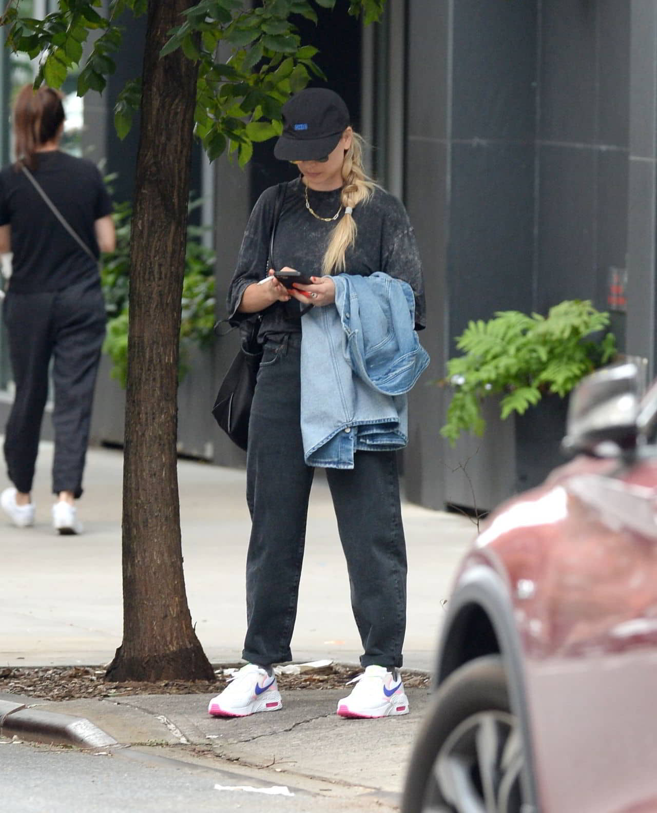 Kaley Cuoco Out in Tribeca, NY, August 1, 2021 - 1