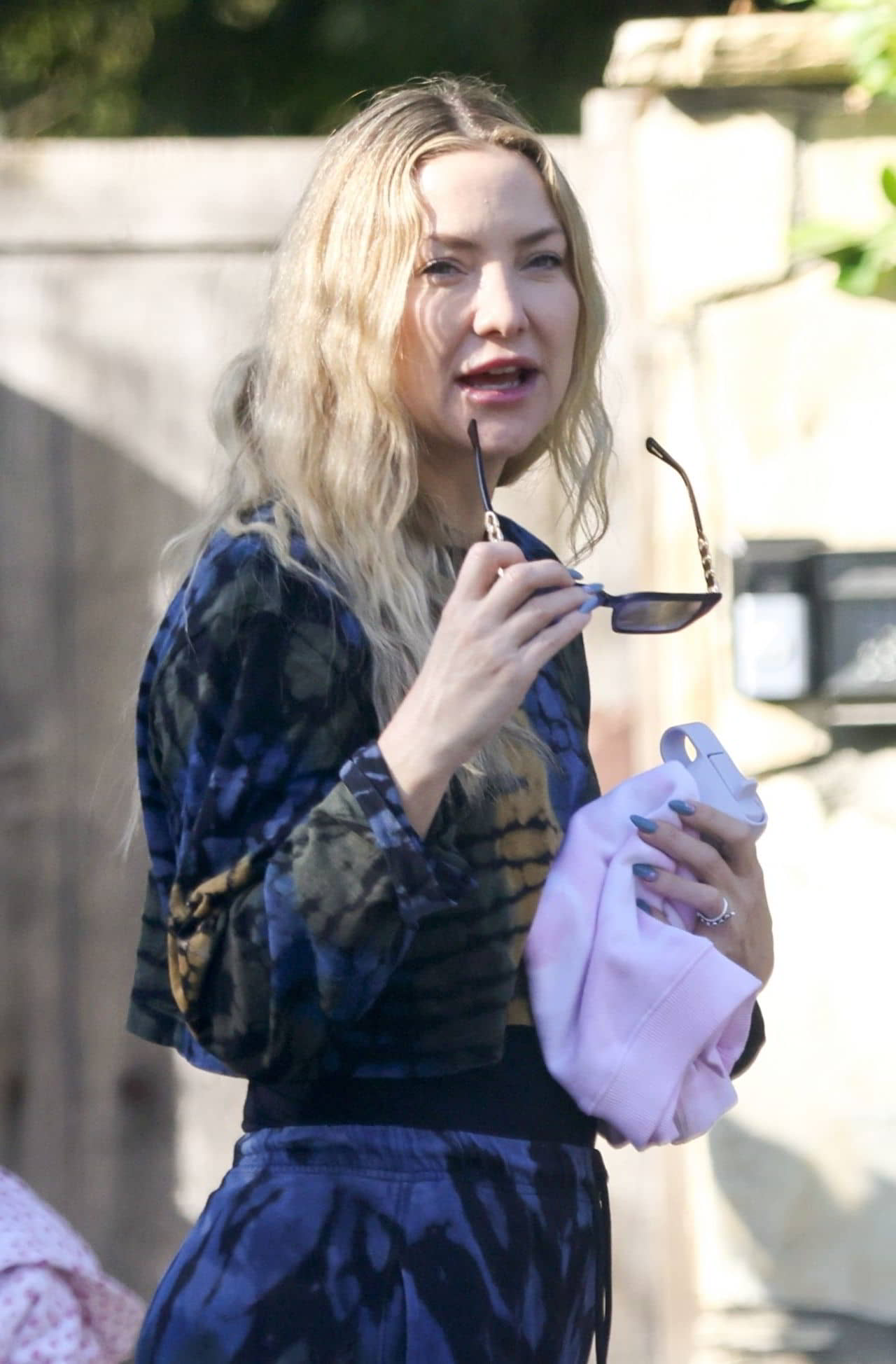 Kate Hudson Wears Matching Tie Dye Sweatsuit in Brentwood, April 25, 2022 - 1