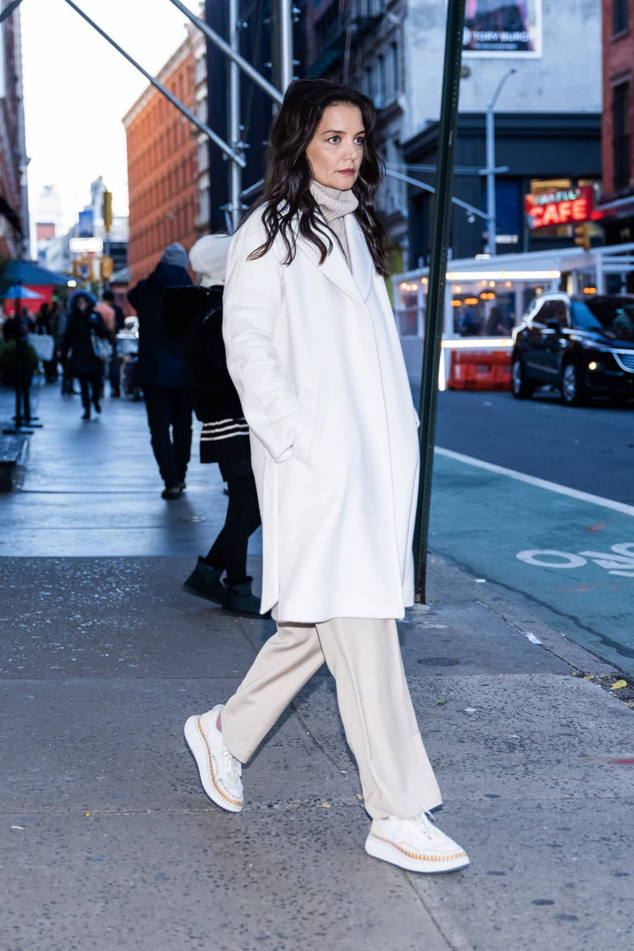 Katie Holmes Shopping at Falconeri in Soho in New York, November 22, 2022 - 1