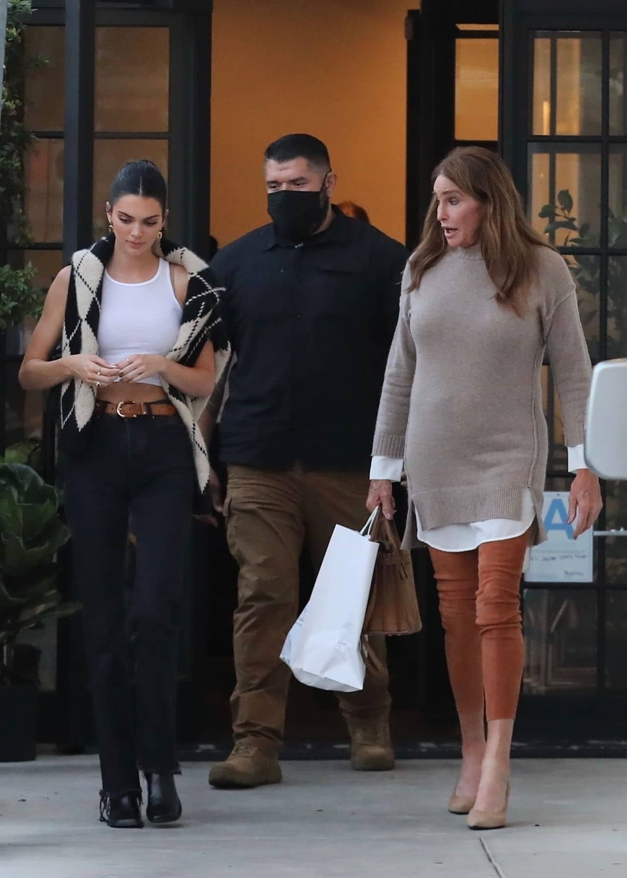 Kendall Jenner at Lucky's Steak House in Malibu, July 12, 2021 - 1