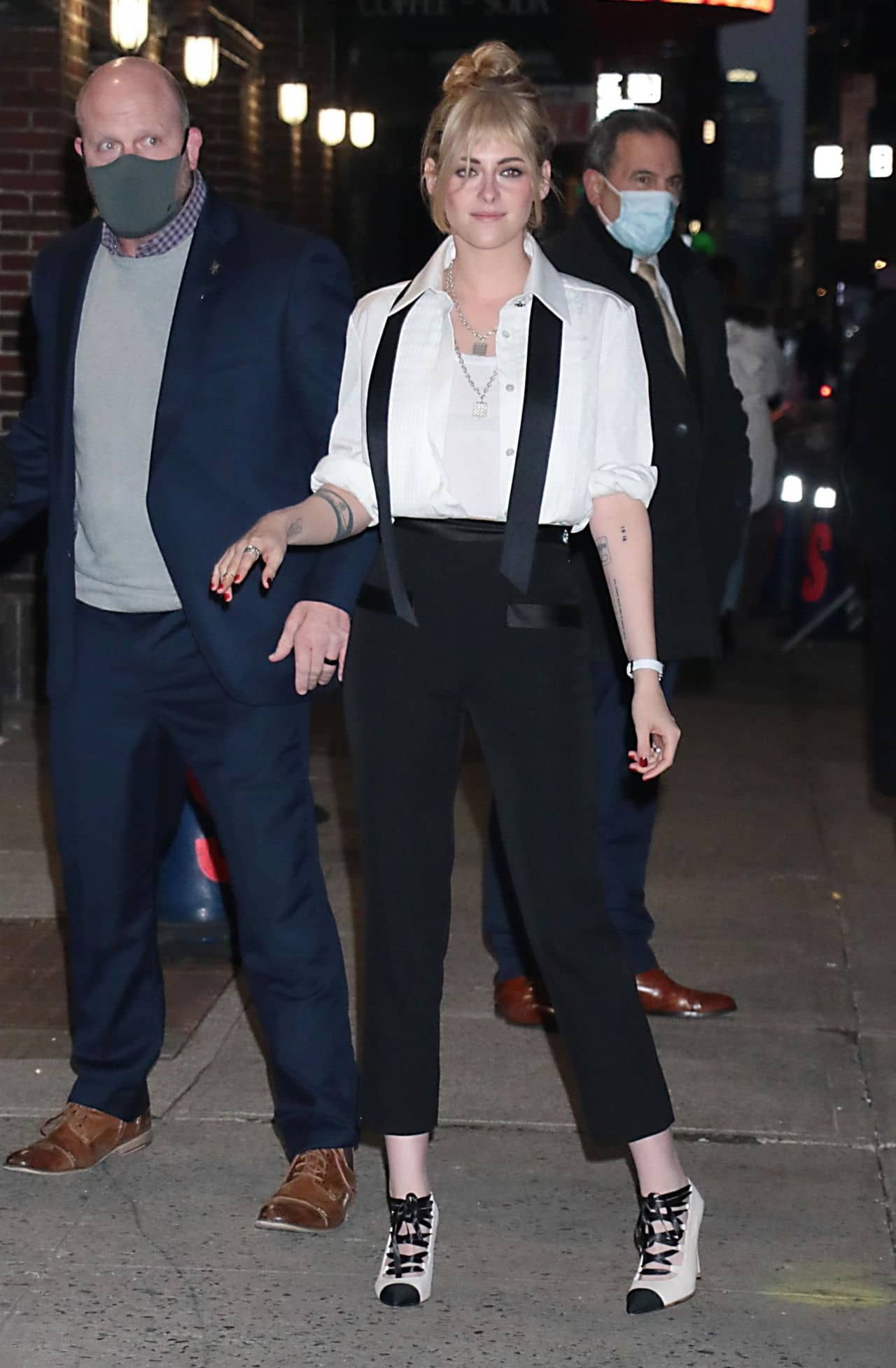 Kristen Stewart at The Late Show with Stephen Colbert in New York, January 24, 2022 - 1