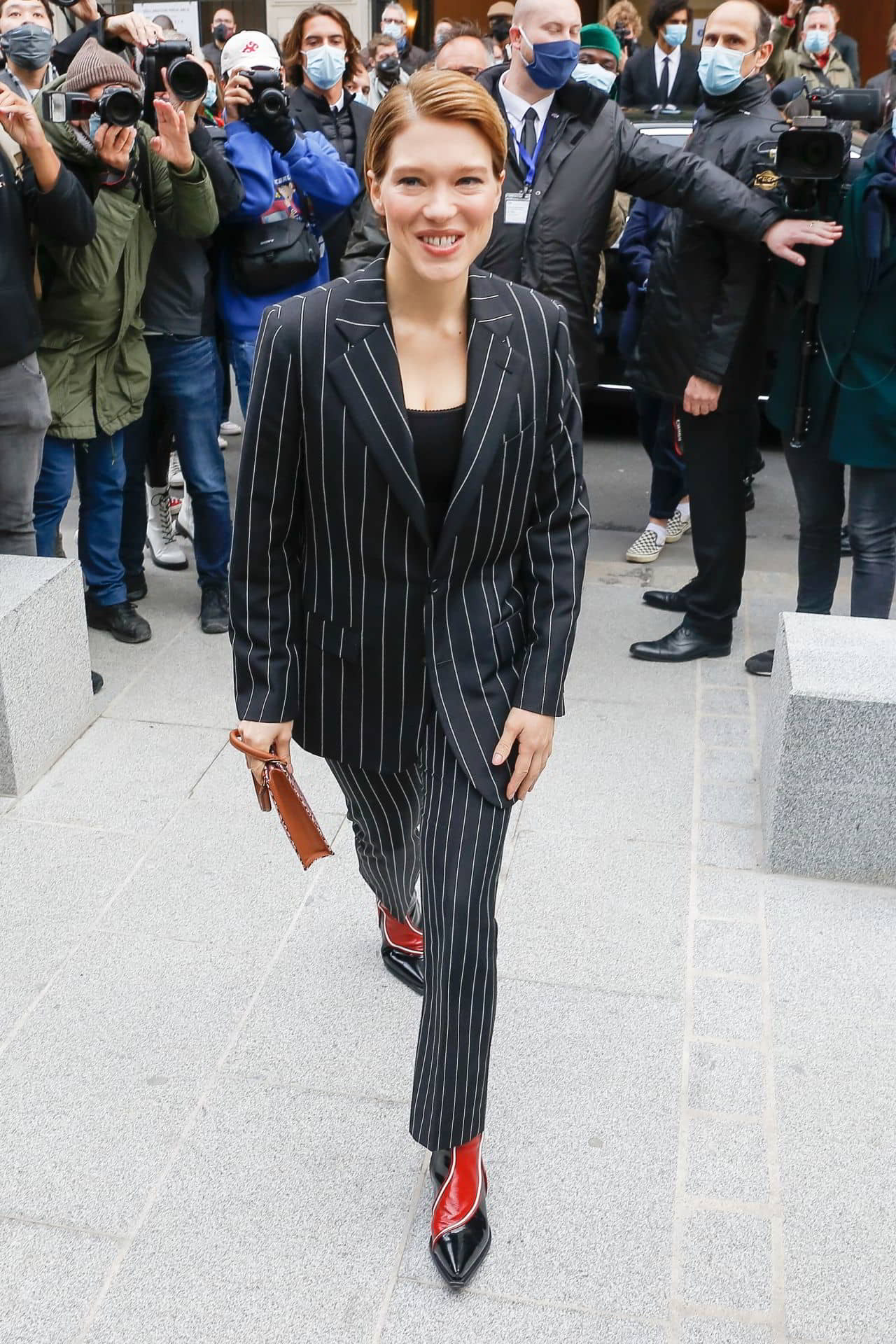 Lea Seydoux Arrives at The Louis Vuitton Fashion Show in Paris, October 6, 2020 - 1