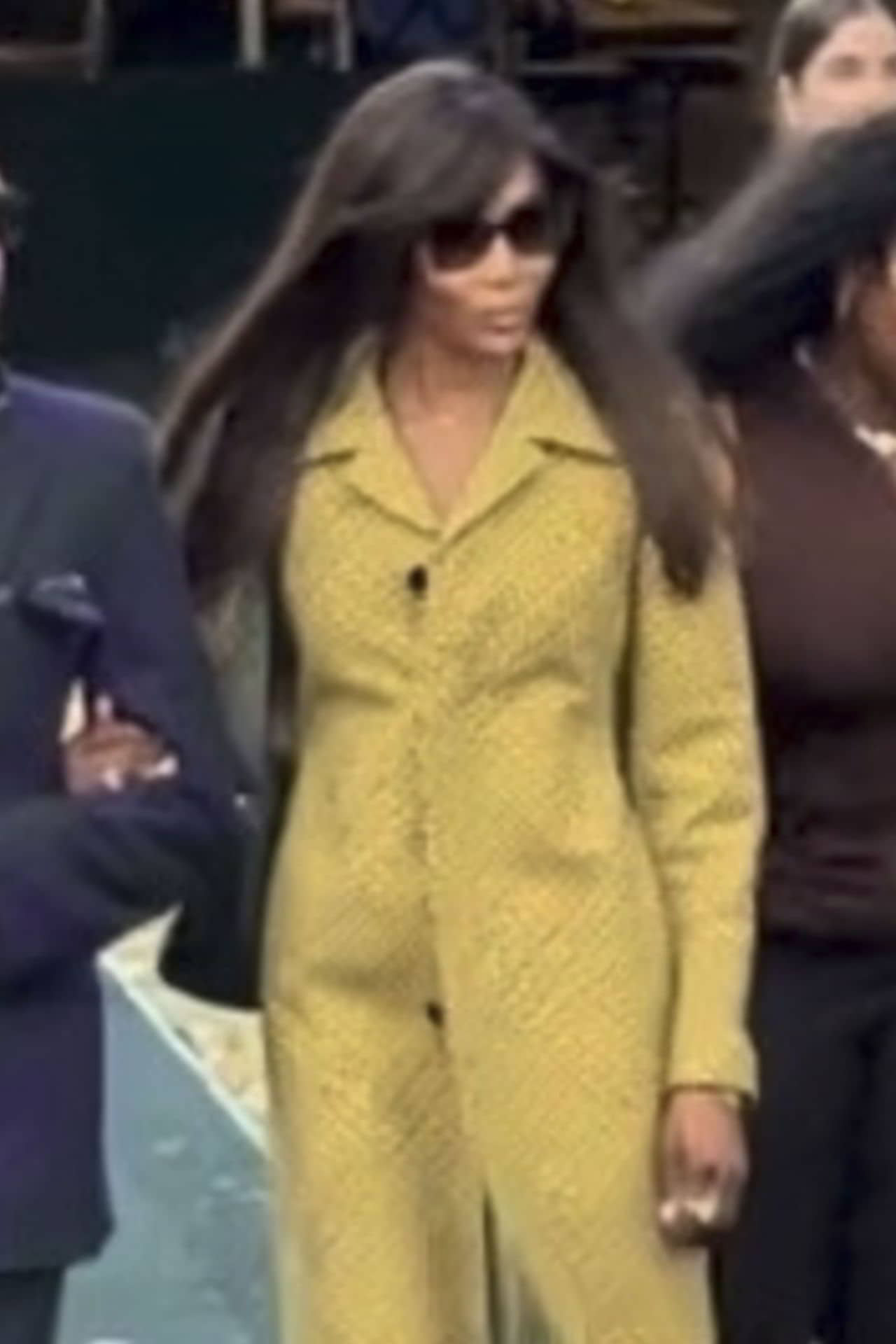 Naomi Campbell Leaves Burberry Fashion Show in London, September 18, 2023 - 1