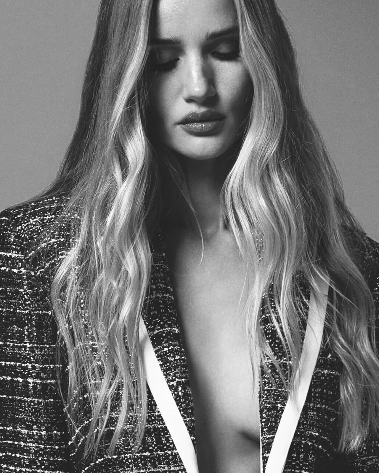 Rosie Huntington Whitely for CR Fashion Book S-S 2023 - 1