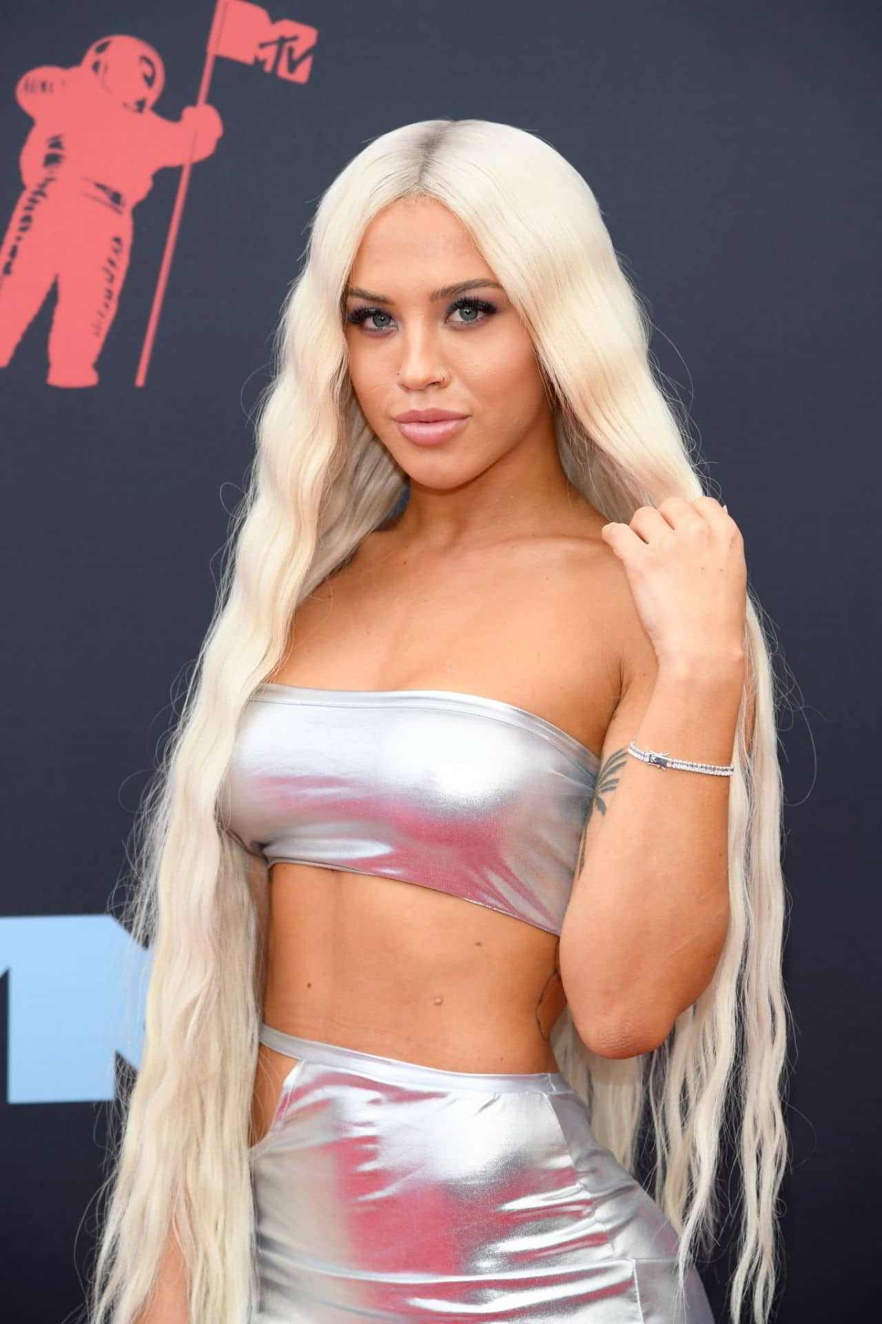 Tammy Hembrow at 2019 MTV Video Music Awards in Newark - 1