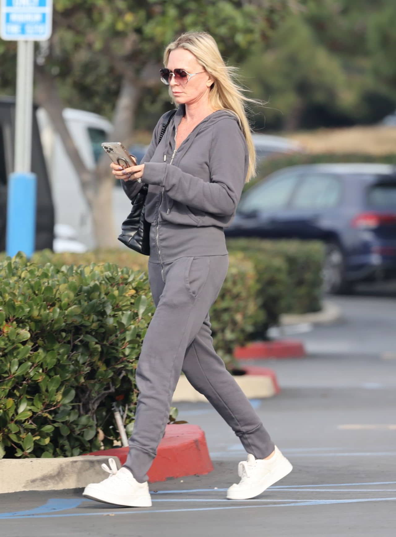 Tamra Judge in Comfy Outfit in Newport Beach, December 27, 2023 - 1