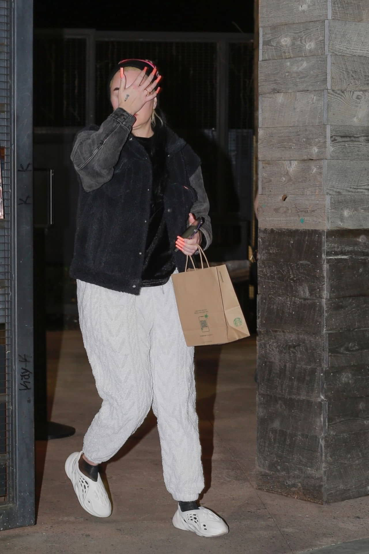 Amanda Bynes Out in Los Angeles - February 11, 2024 - 1