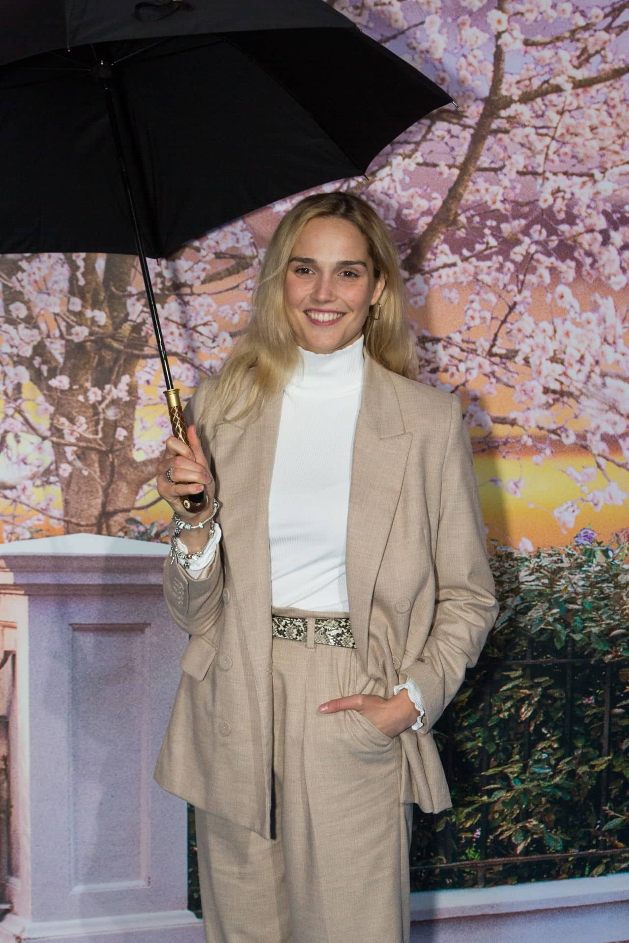 Camille Lou's Premiere Attendance at 'Mary Poppins Returns' in Paris - 1