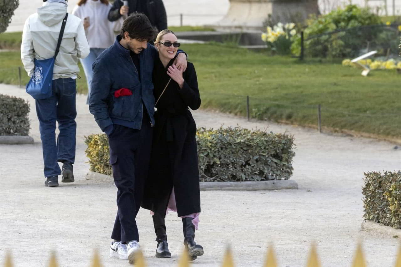 Candice Swanepoel's Elegant Stroll at Jardin Des Tuileries in Paris, March 8, 2022 - 1