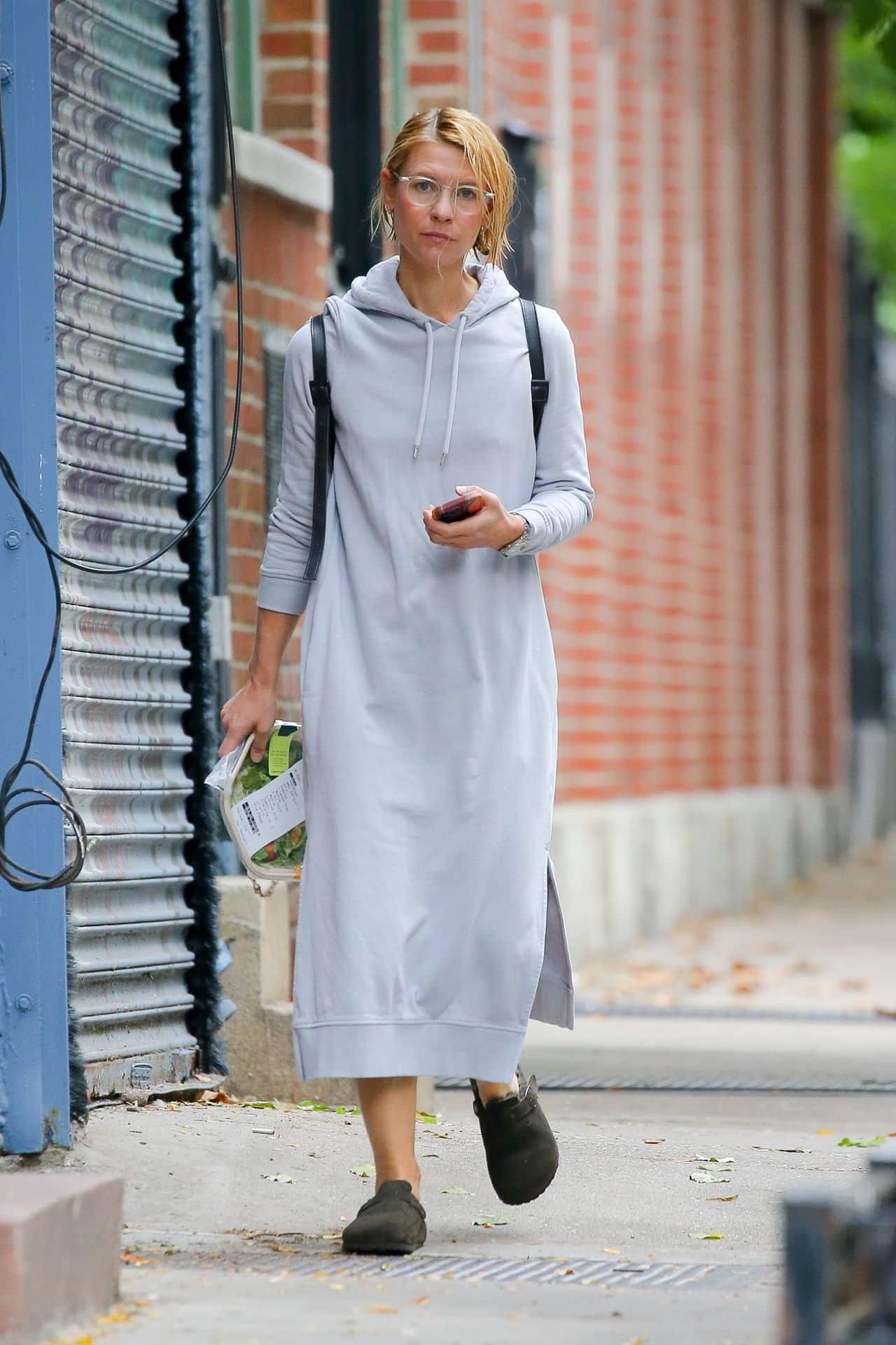 Claire Danes' Casual Outfit in New York, October 25, 2021 - 1