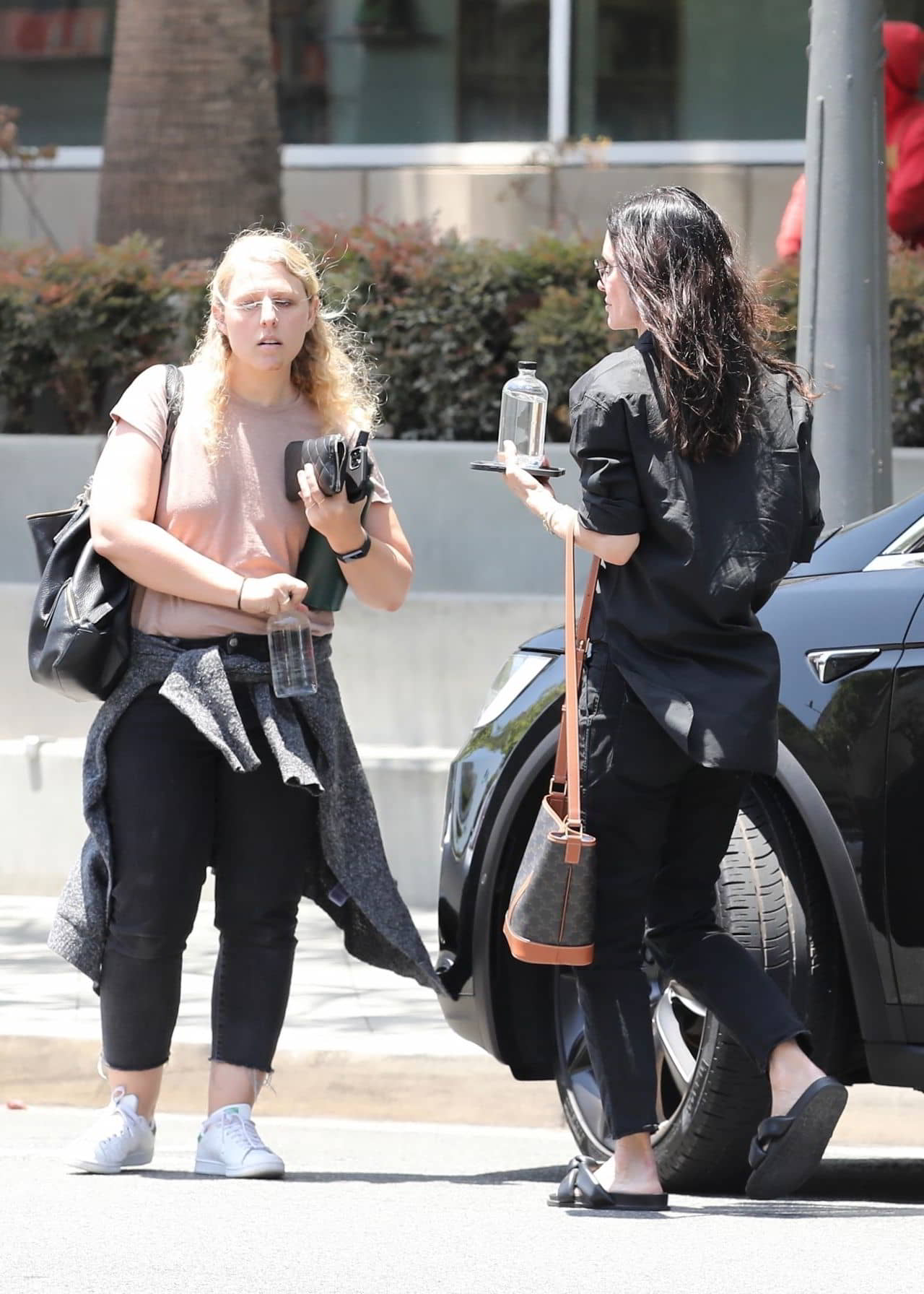 Courteney Cox's Errands in Santa Monica, May 27, 2021 - 1