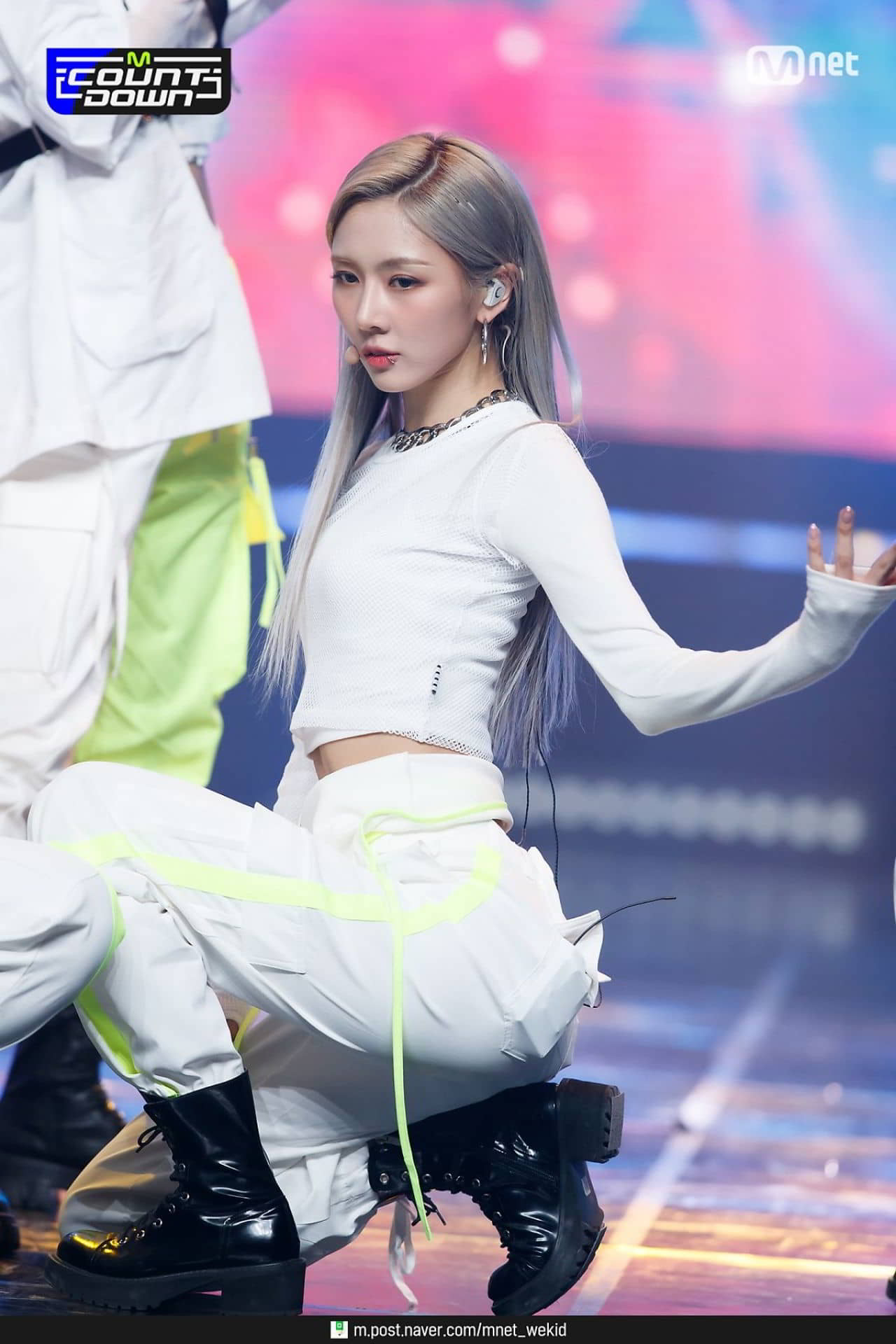 Dreamcatcher Performing 'Wind Blows' at M Countdown Stage - 1