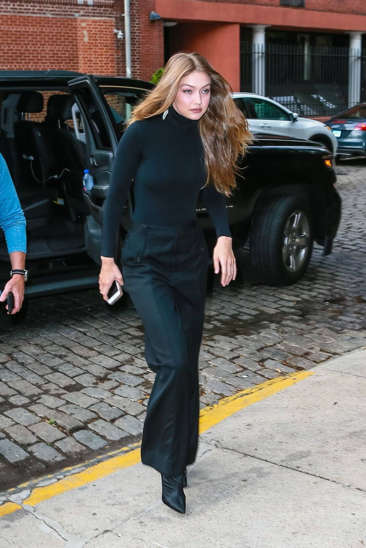 Gigi Hadid in an All Black Ensemble in NYC, May 23, 2019 - 1