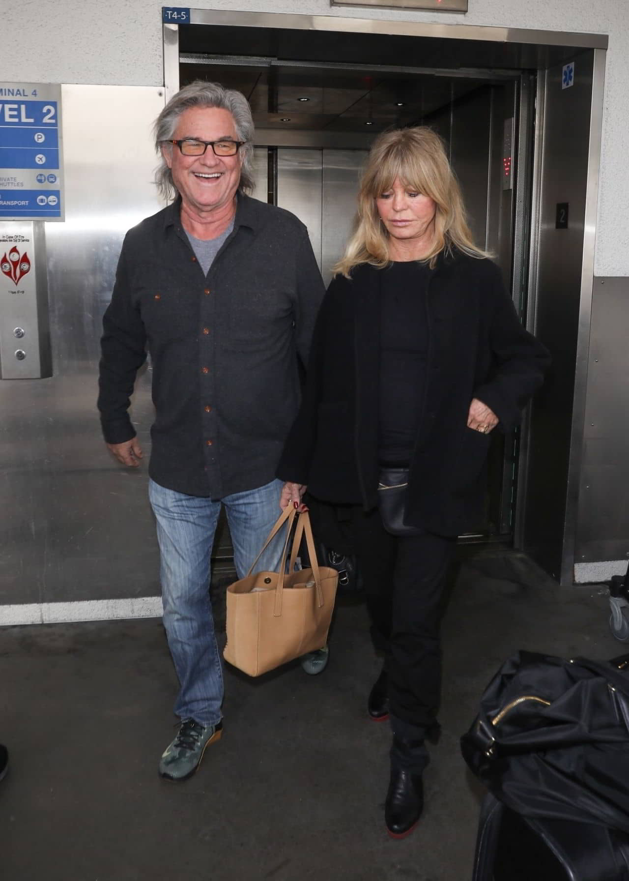 Goldie Hawn and Kurt Russell at LAX in Los Angeles, February 18, 2023 - 1