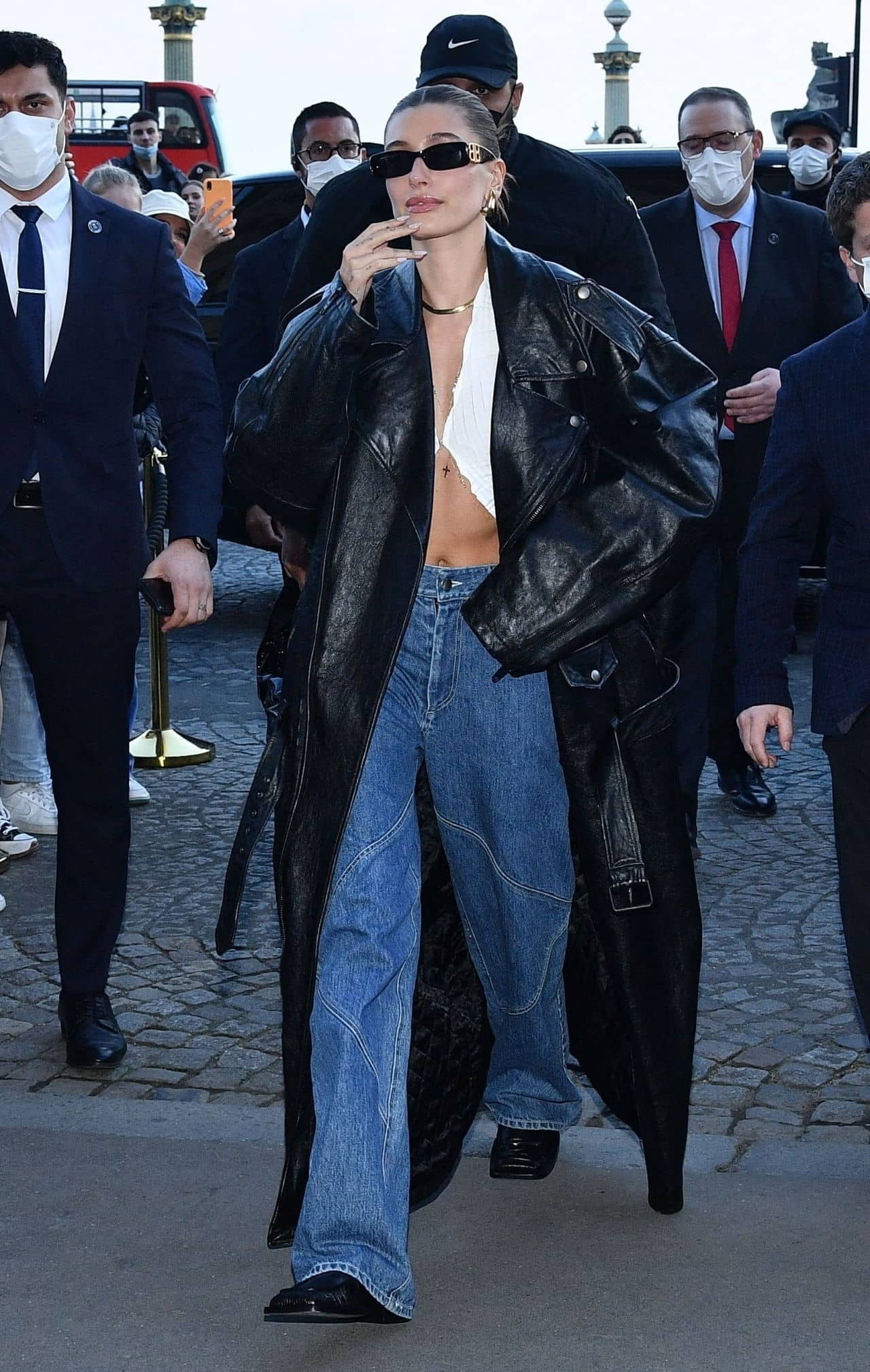 Hailey Rhode Bieber Out in Paris, March 5, 2022 - 1