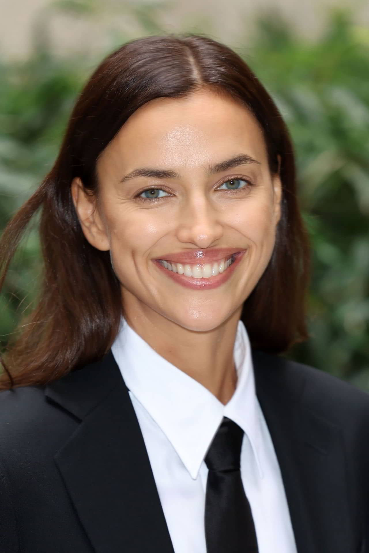 Irina Shayk at The Giorgio Armani Fashion Show in Milan, September 25, 2022 - 1