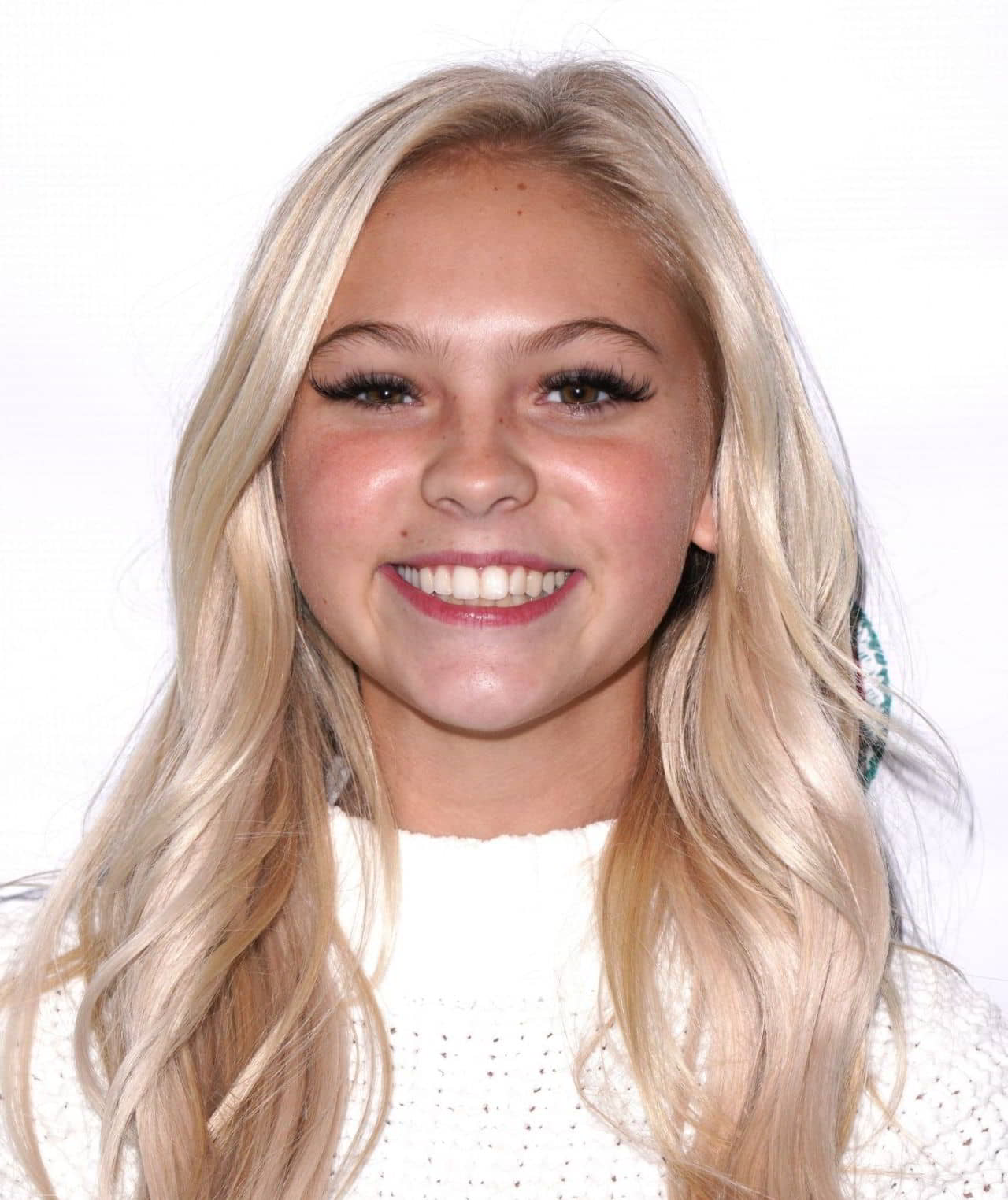 Jordyn Jones at YSBNow Holiday Dinner and Toy Drive in Universal City, December 2018 - 1