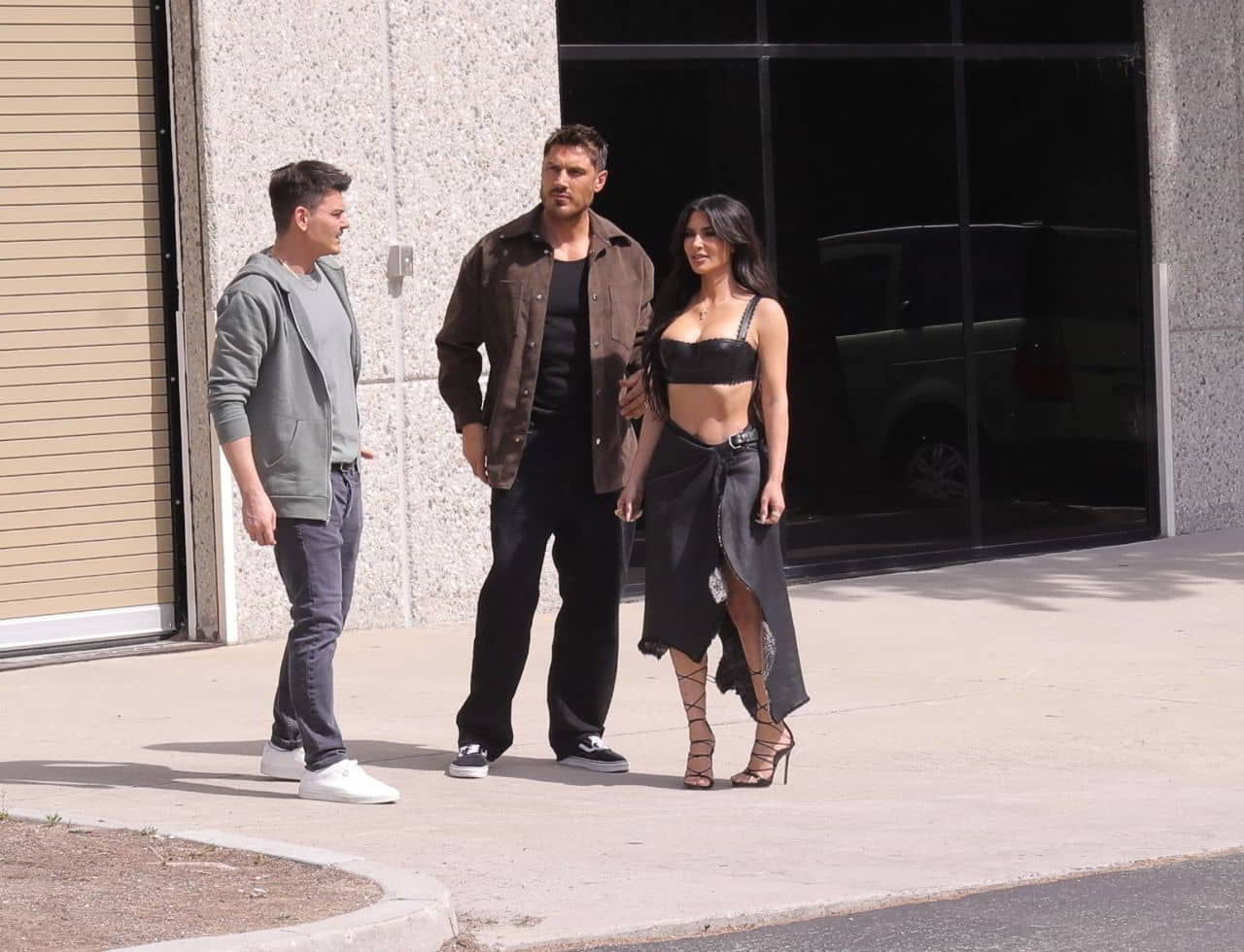 Kim Kardashian with Hair Stylist Chris Appleton and Makeup Artist Mario Dedivanovic at Her Office in Calabasas, April 7, 2023 - 1