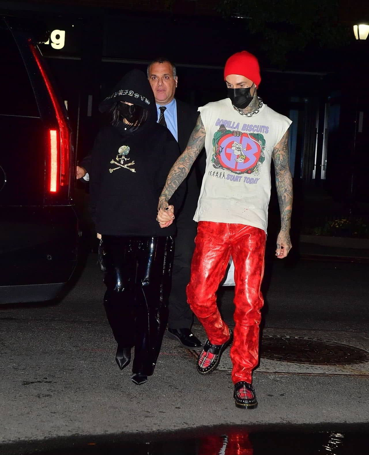 Kourtney Kardashian and Travis Barker Out After SNL in New York, October 16, 2021 - 1