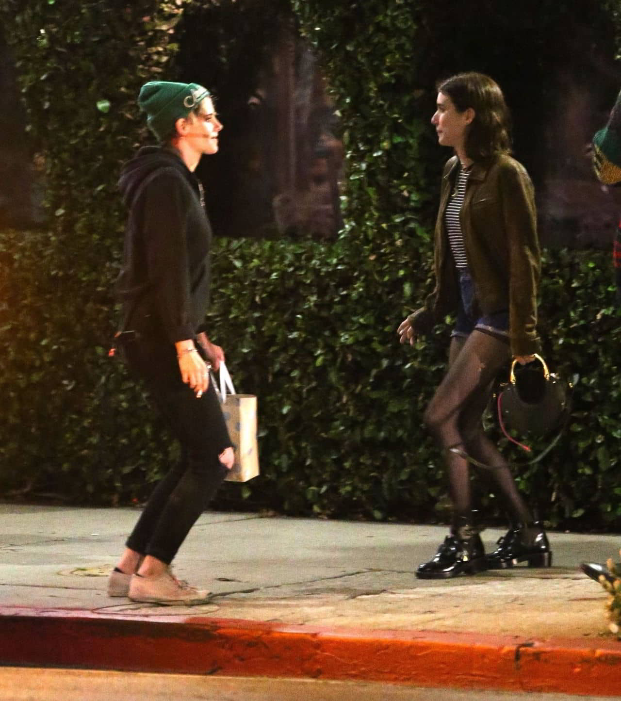 Kristen Stewart and Emma Roberts Out in LA, April 20, 2019 - 1