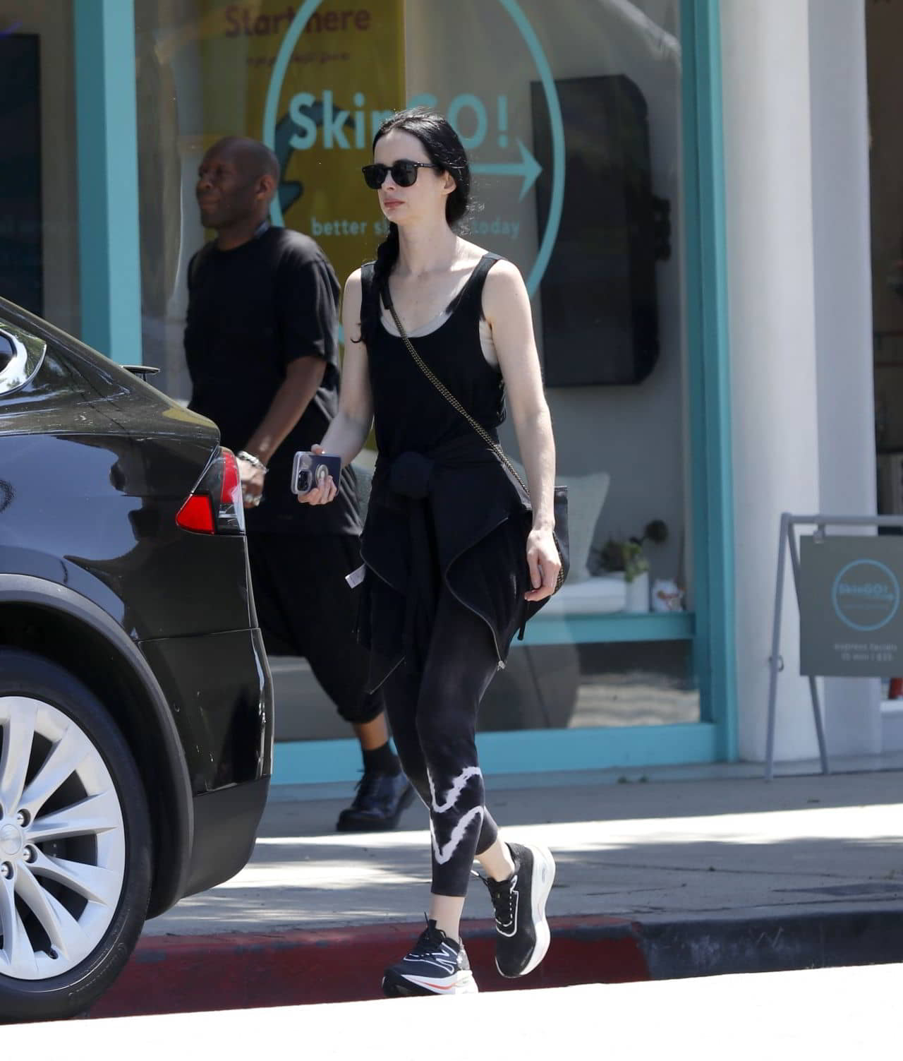 Krysten Ritter Out in Los Angeles, June 17, 2023 - 1