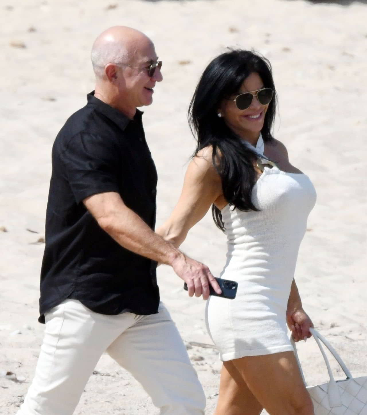 Lauren Sanchez and Jeff Bezos in Sardinia, June 23, 2023 - 1