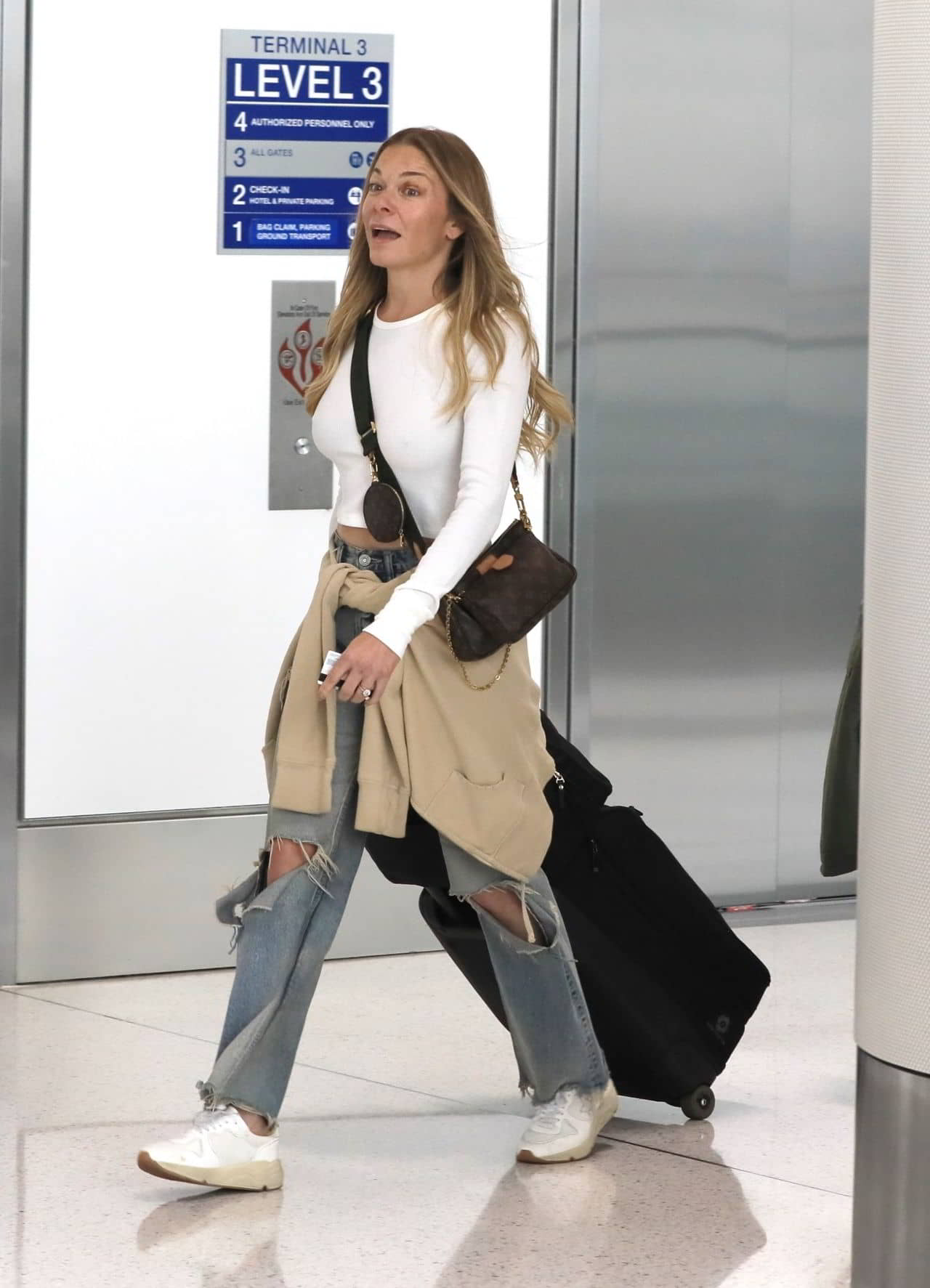 Leann Rimes Catching a Flight Out of LA, October 2, 2022 - 1