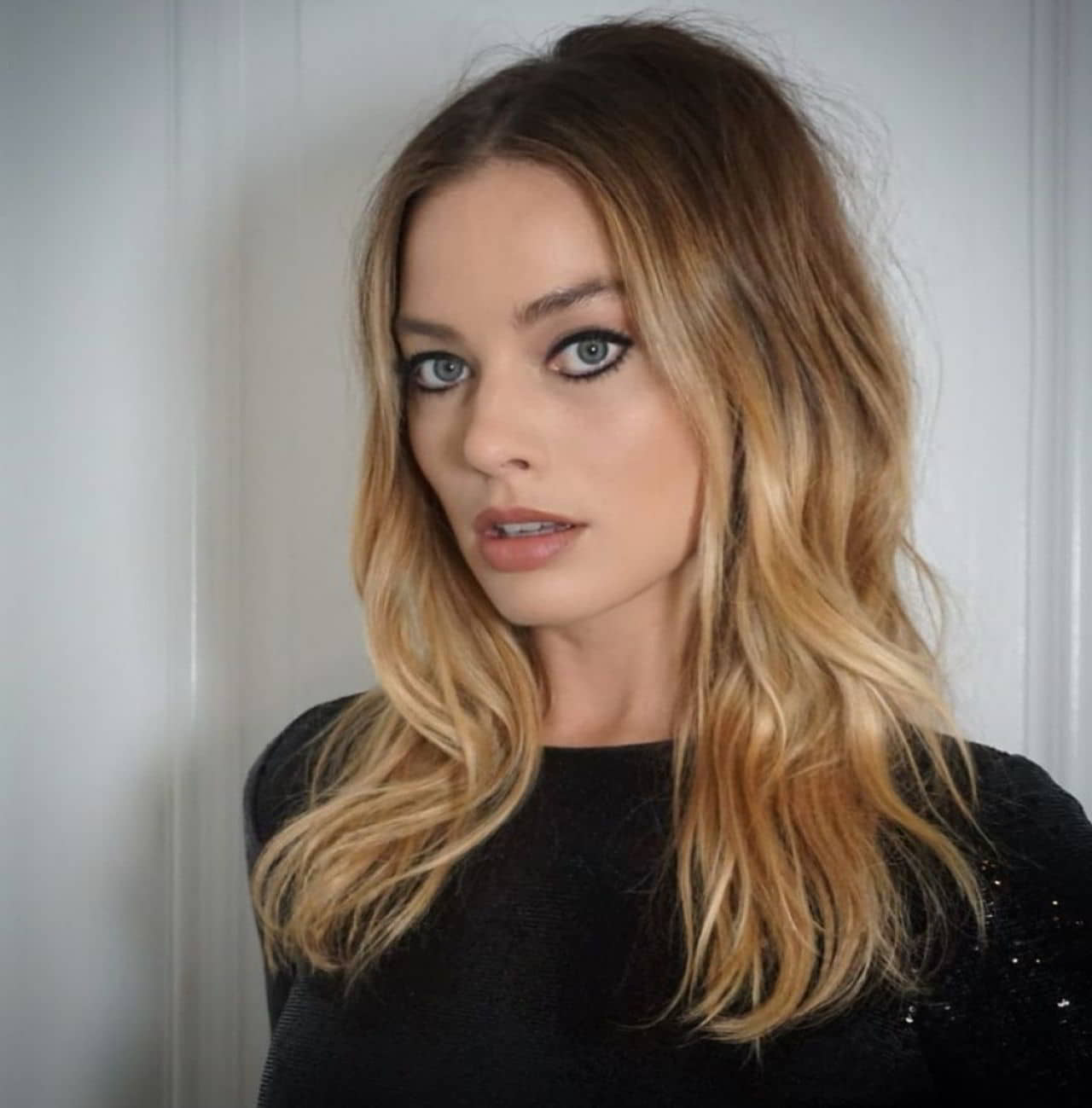 Margot Robbie BTS Photoshoot for Events 2019 Part II - 1