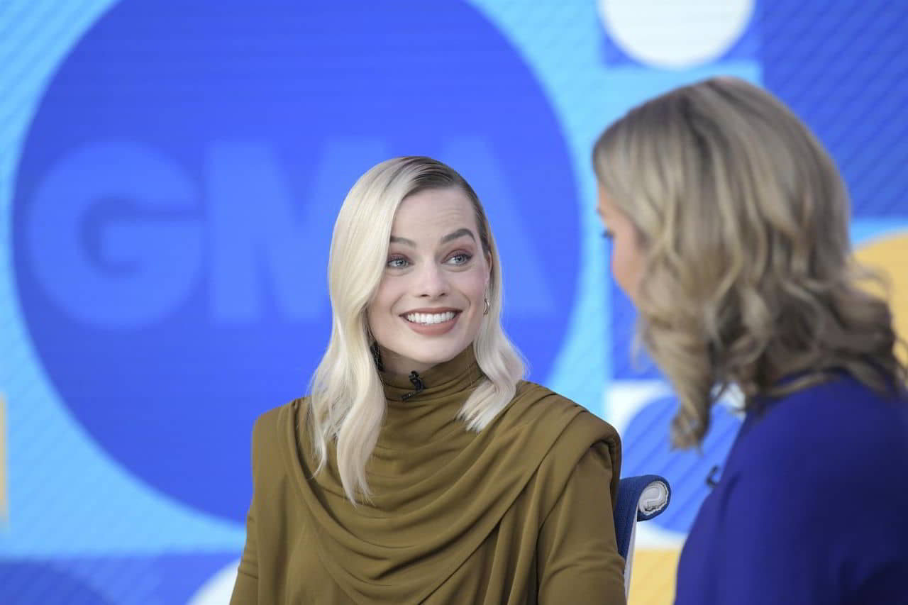 Margot Robbie on GMA in NYC, February 4, 2020 - 1