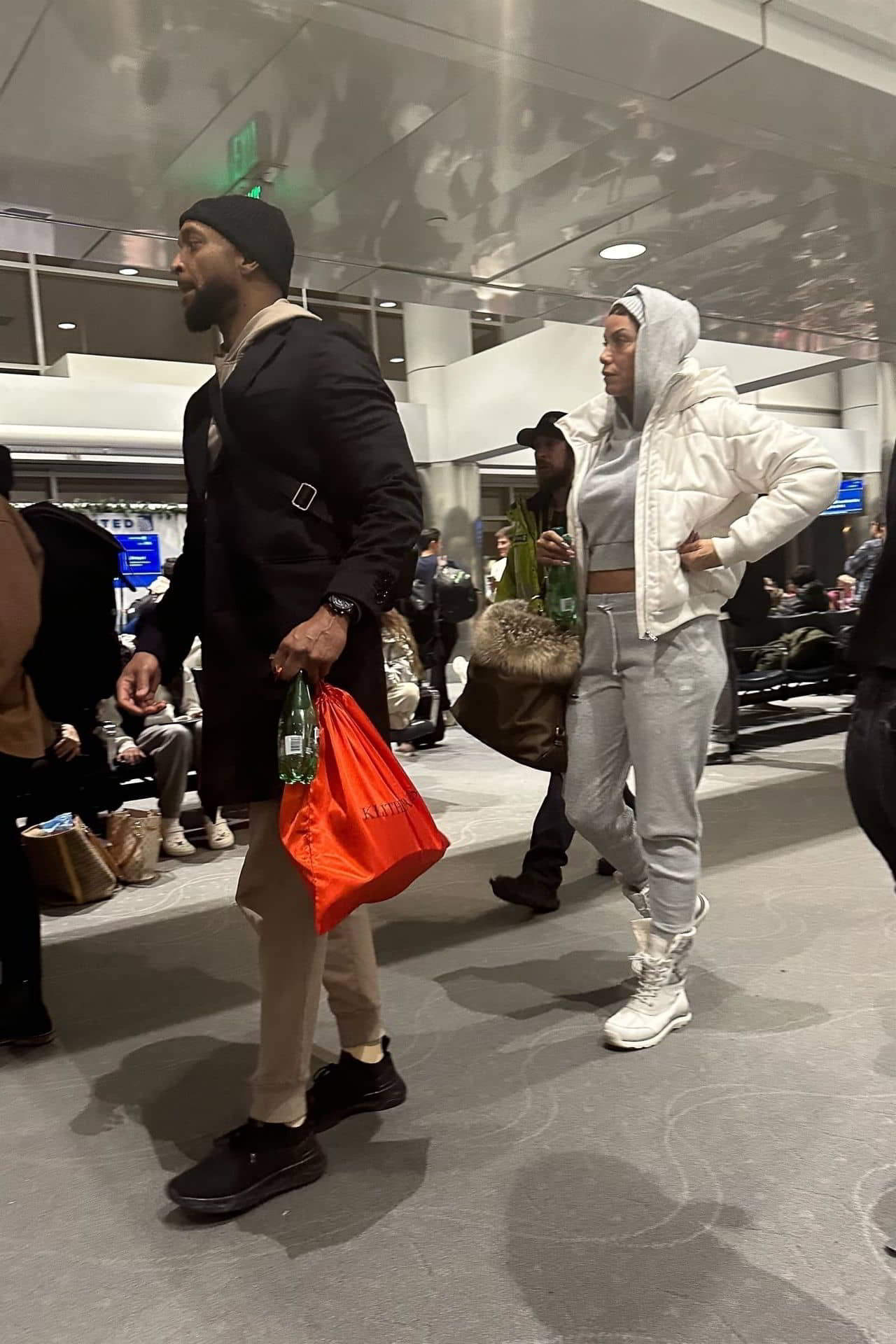 Nicole Murphy at Aspen Airport, January 4, 2023 - 1