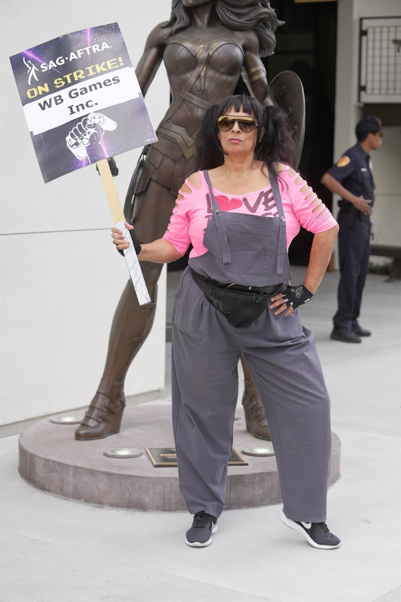 Alice Amter at SAG-AFTRA Video Game Strike at Warner Brothers Studios - 1