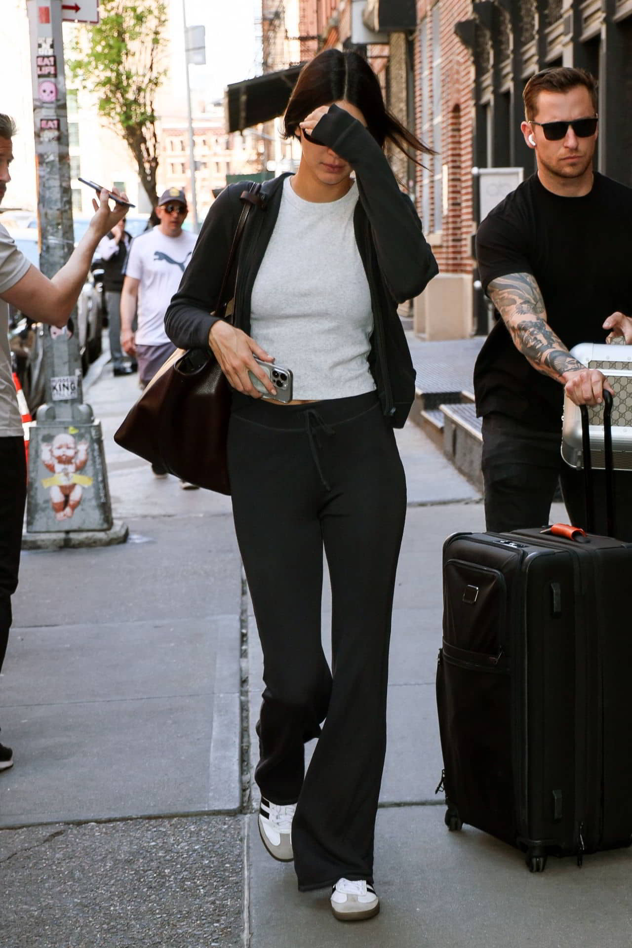 Kendall Jenner Exiting a Hotel in Downtown Manhattan - 1